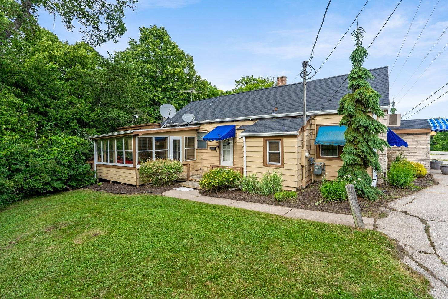 6053 Rock Falls Rd, Luxemburg, WI 54217-9159
