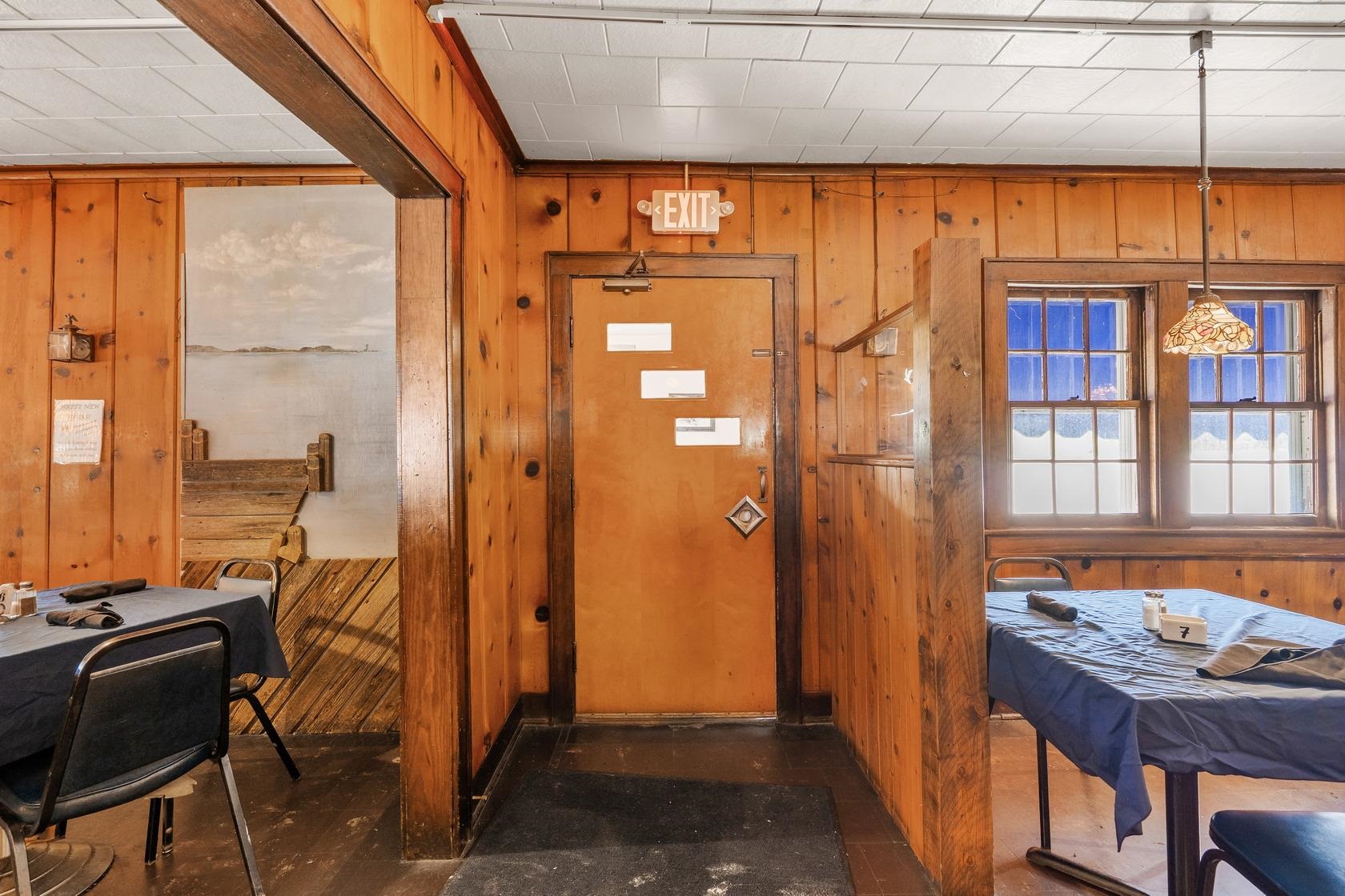 6053 Rock Falls Rd, Luxemburg, WI 54217-9159