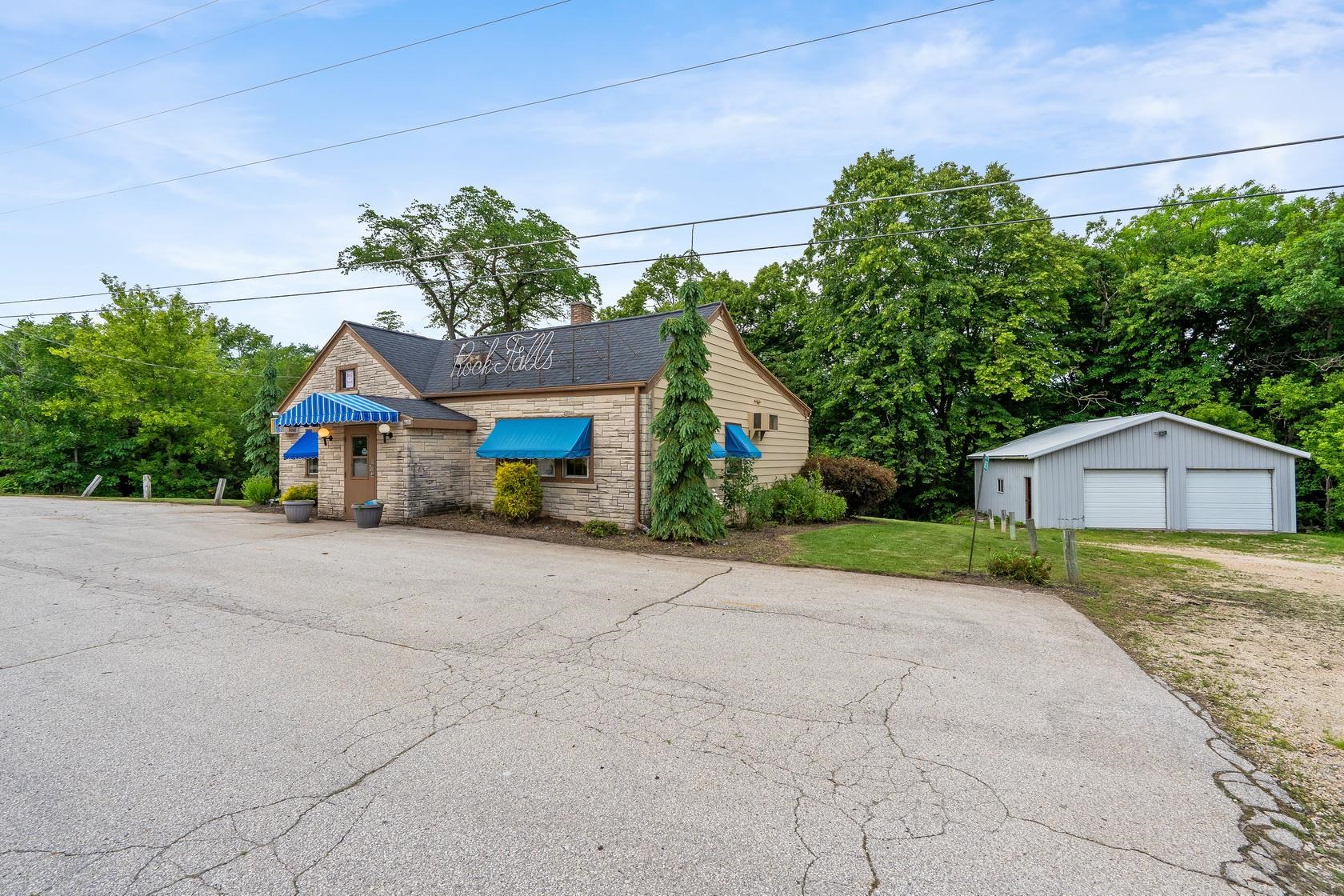 6053 Rock Falls Rd, Luxemburg, WI 54217-9159