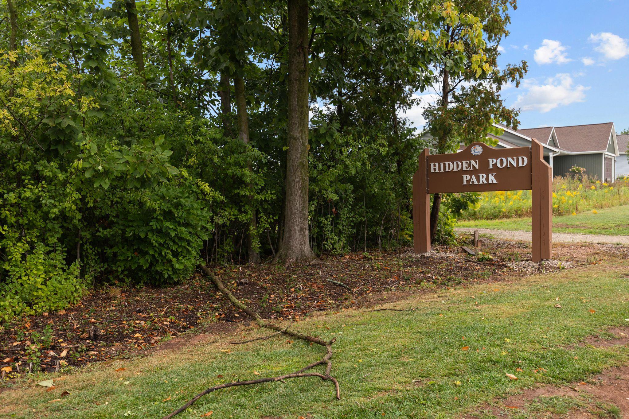1005 Lotus Trl, Menasha, WI 54952