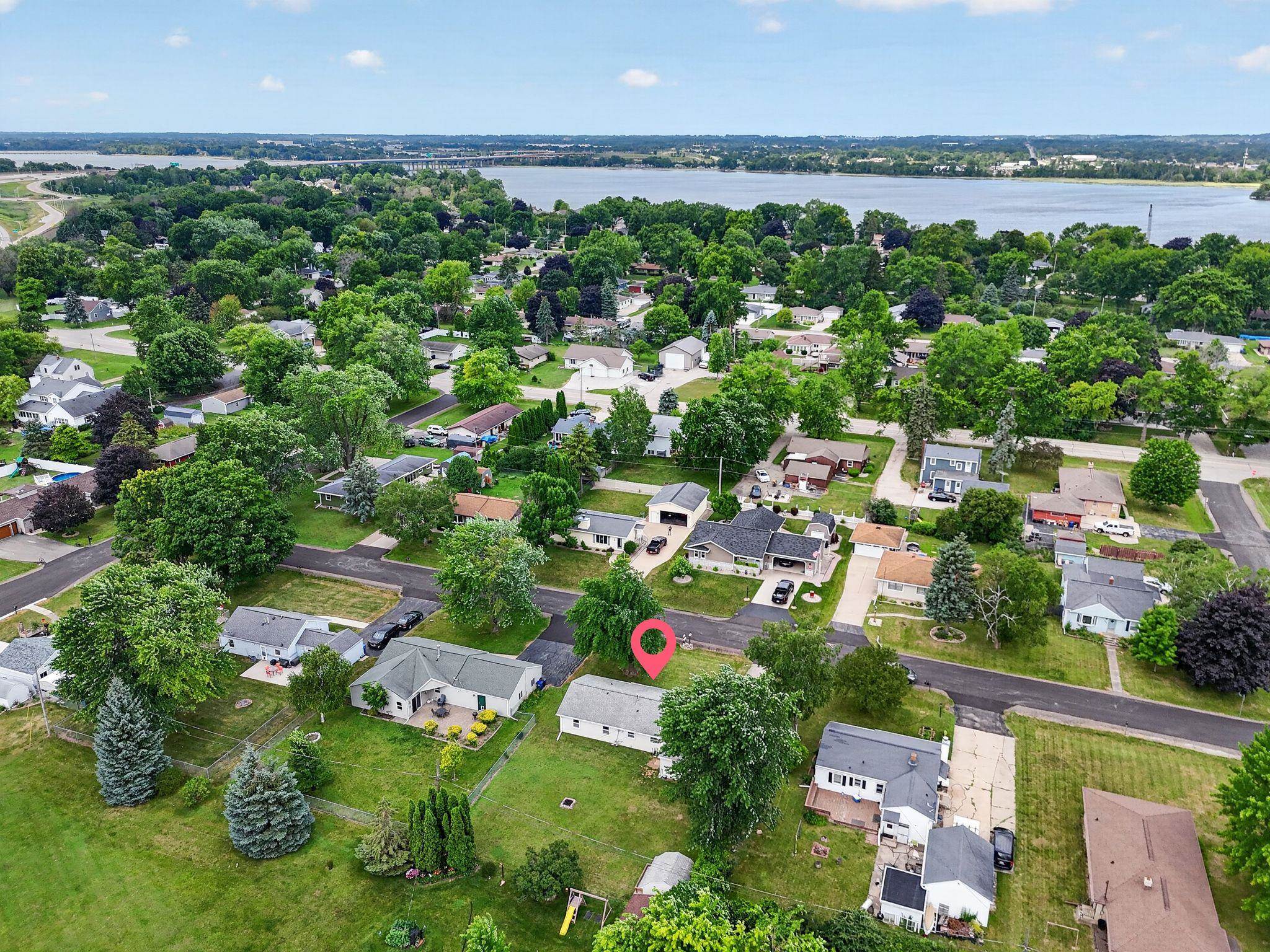 1439 Lilly St, Menasha, WI 54952