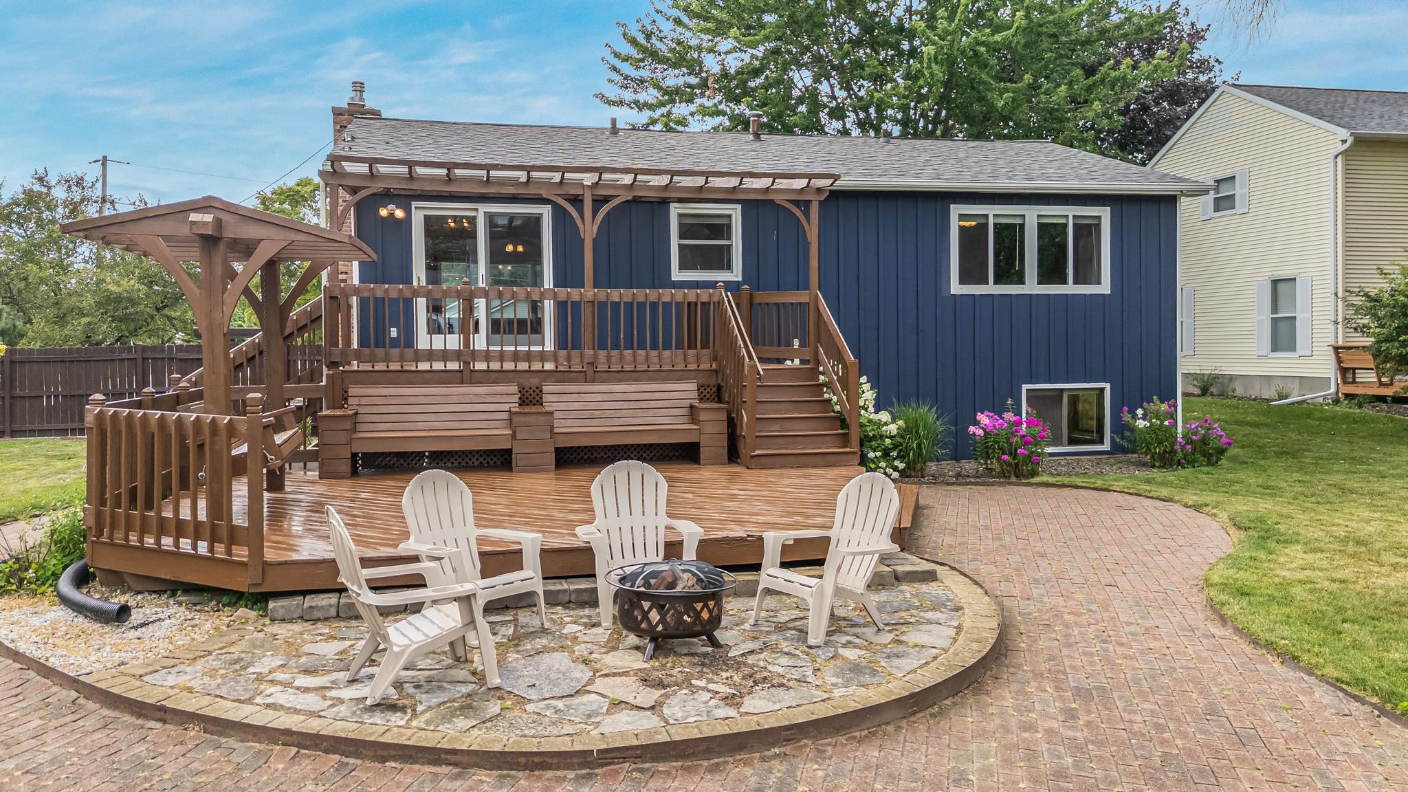 2104 Hazel St, Oshkosh, WI 54901