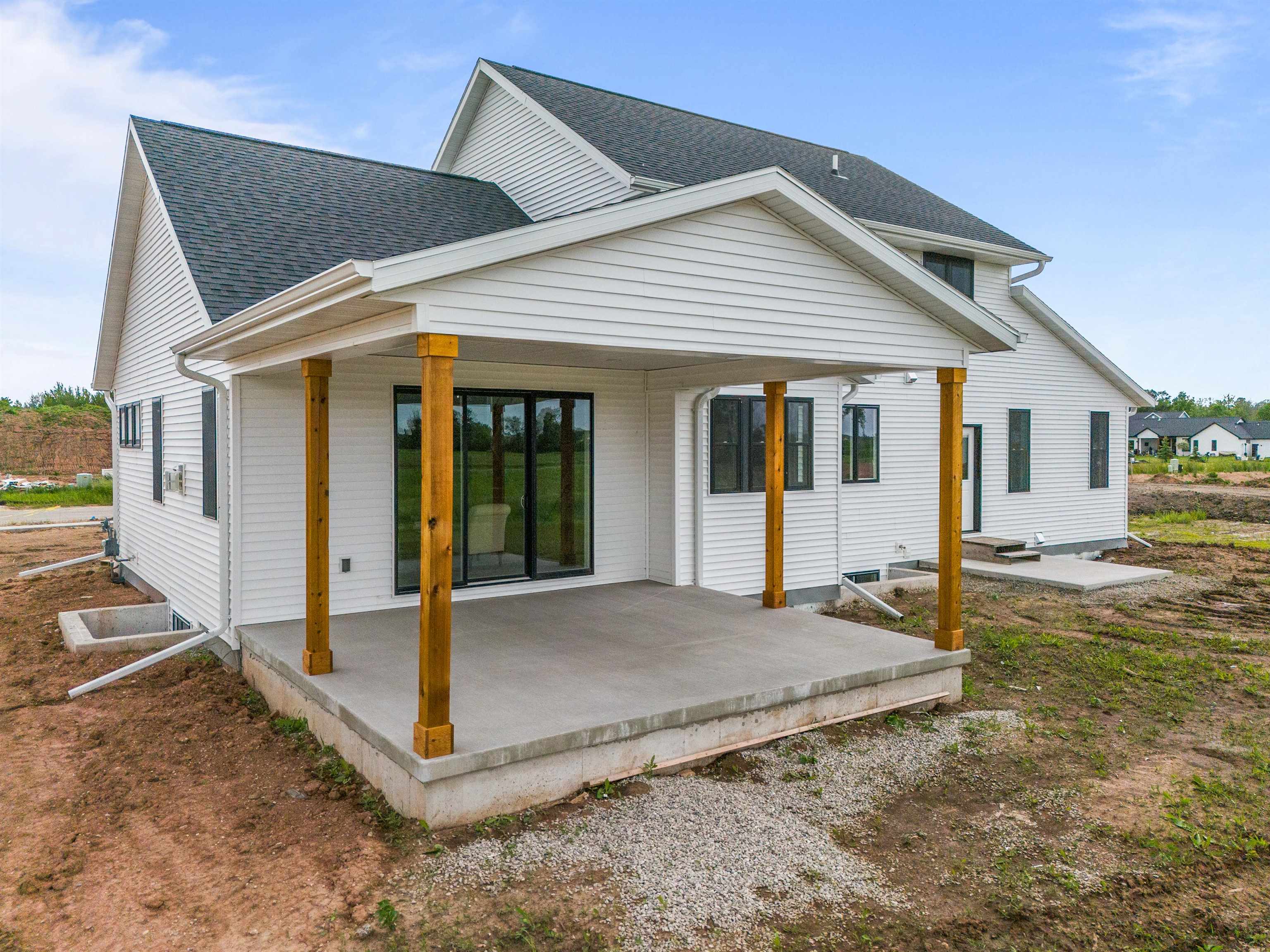 W5835 Delta Dr, Menasha, WI 54952
