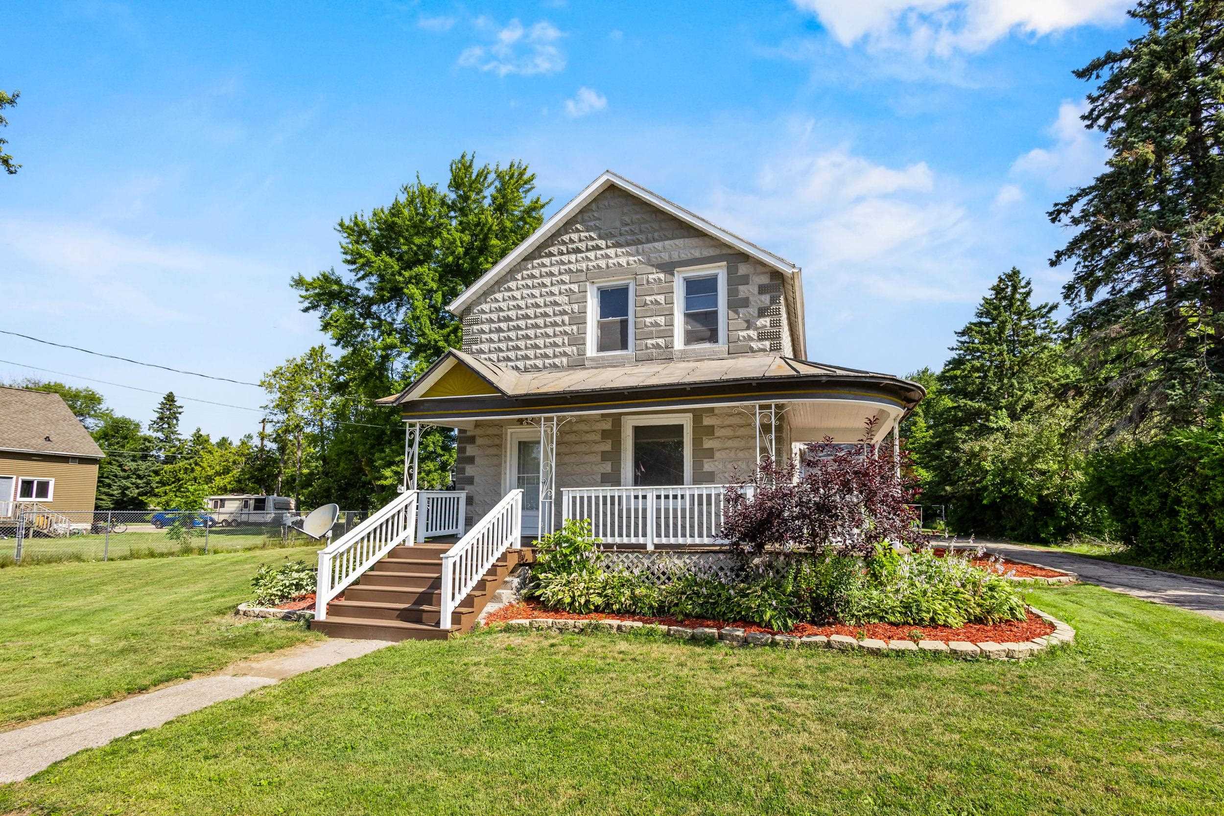 417 Madison St, Oconto, WI 54153