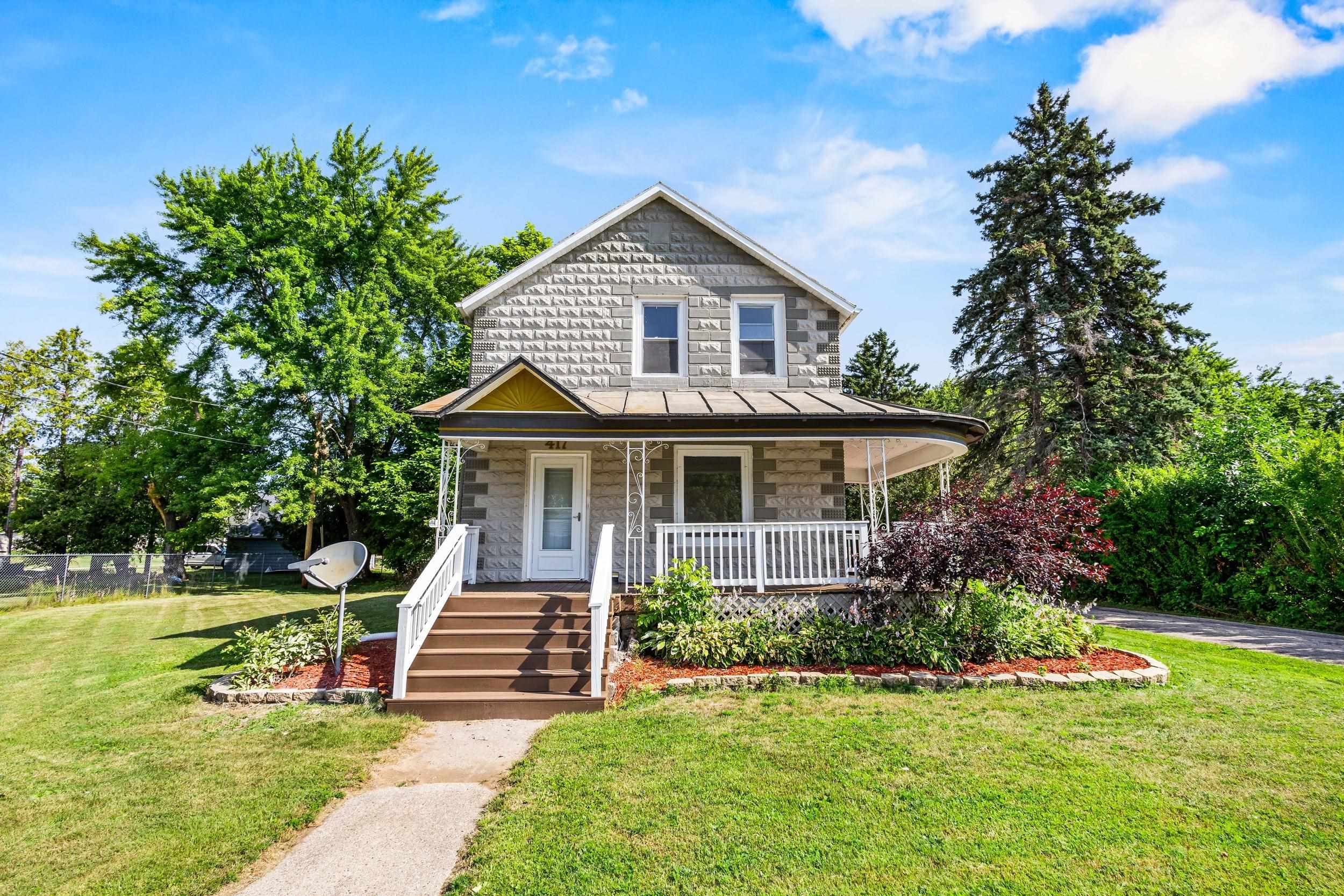 417 Madison St, Oconto, WI 54153