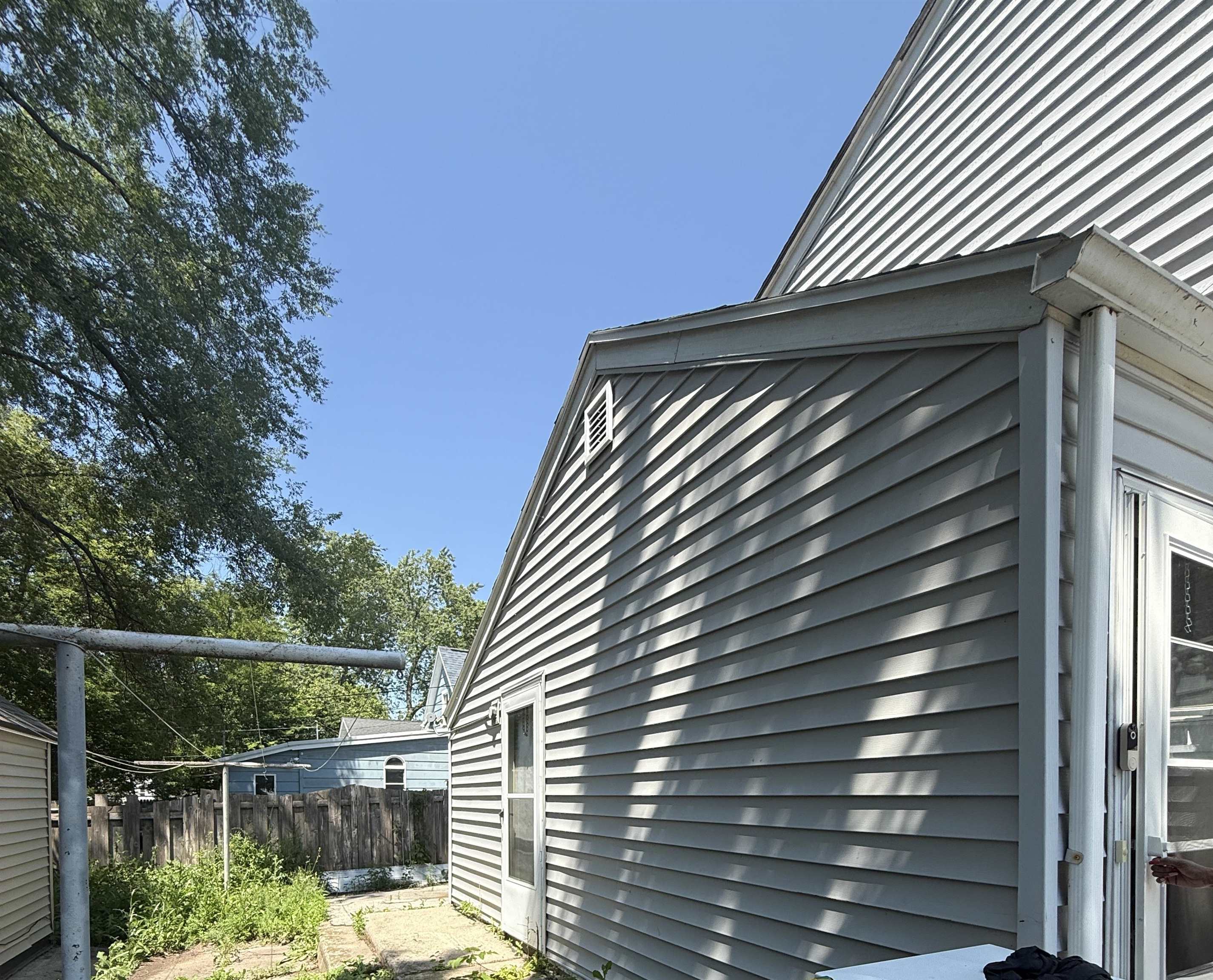 1031 Clay St, Green Bay, WI 54302