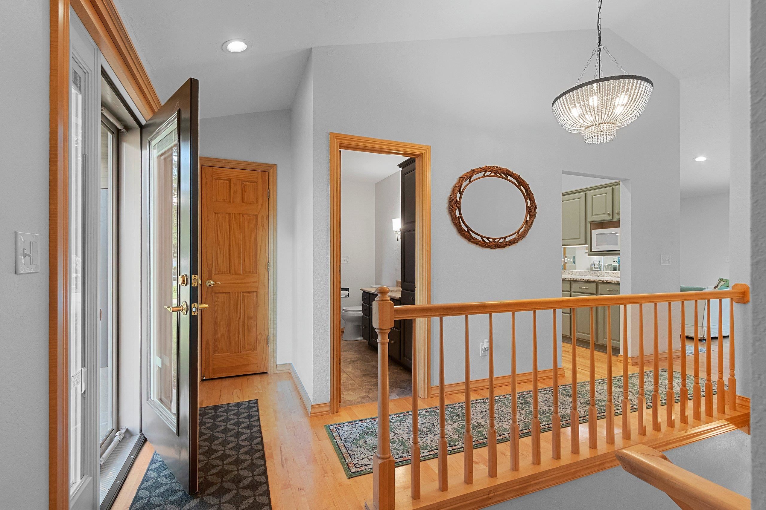 576 St Marys St, De Pere, WI 54115