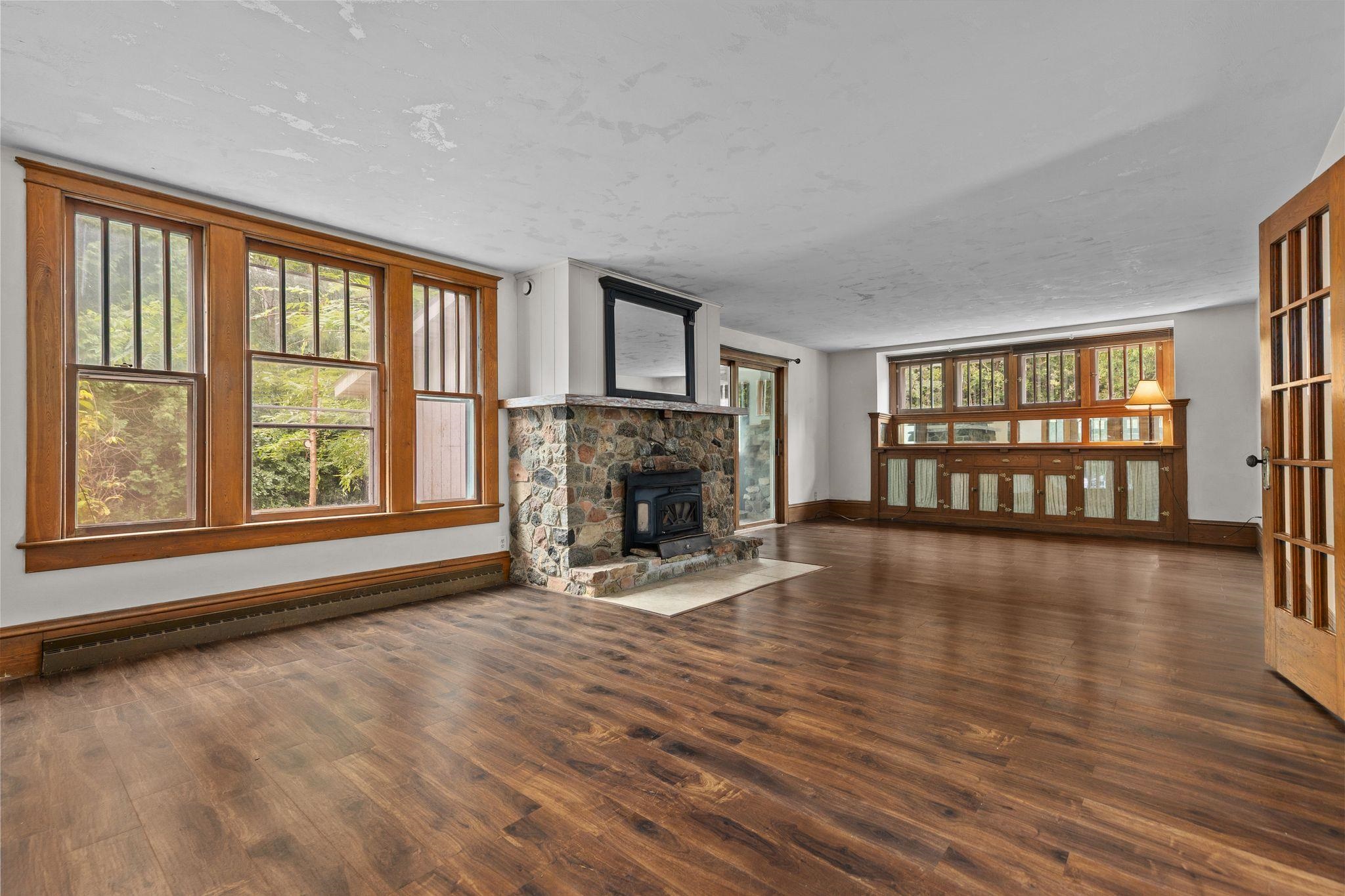 N341 Mayflower Dr, Appleton, WI 54914