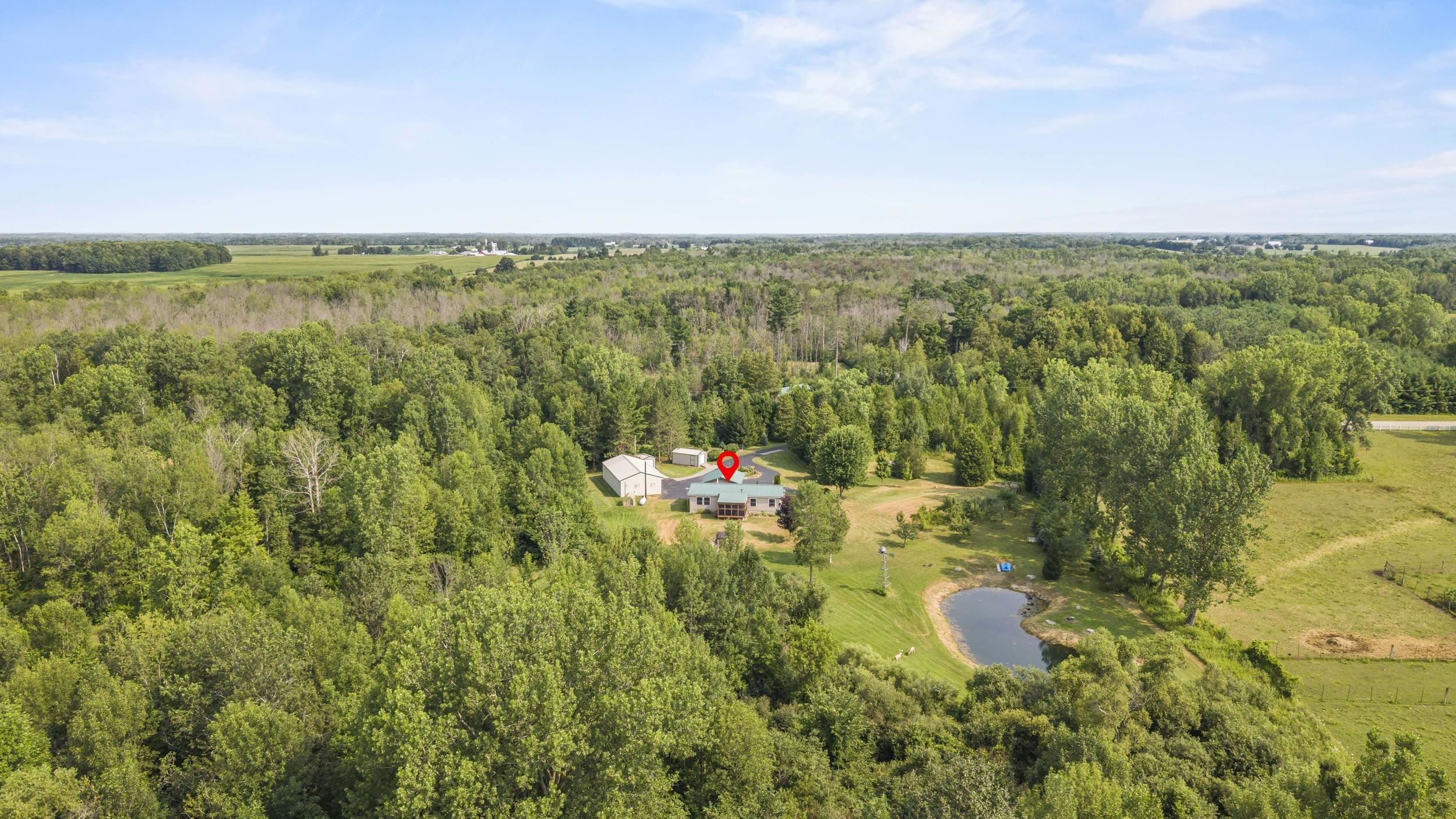 2999 Maple Grove School Rd, Oconto, WI 54153