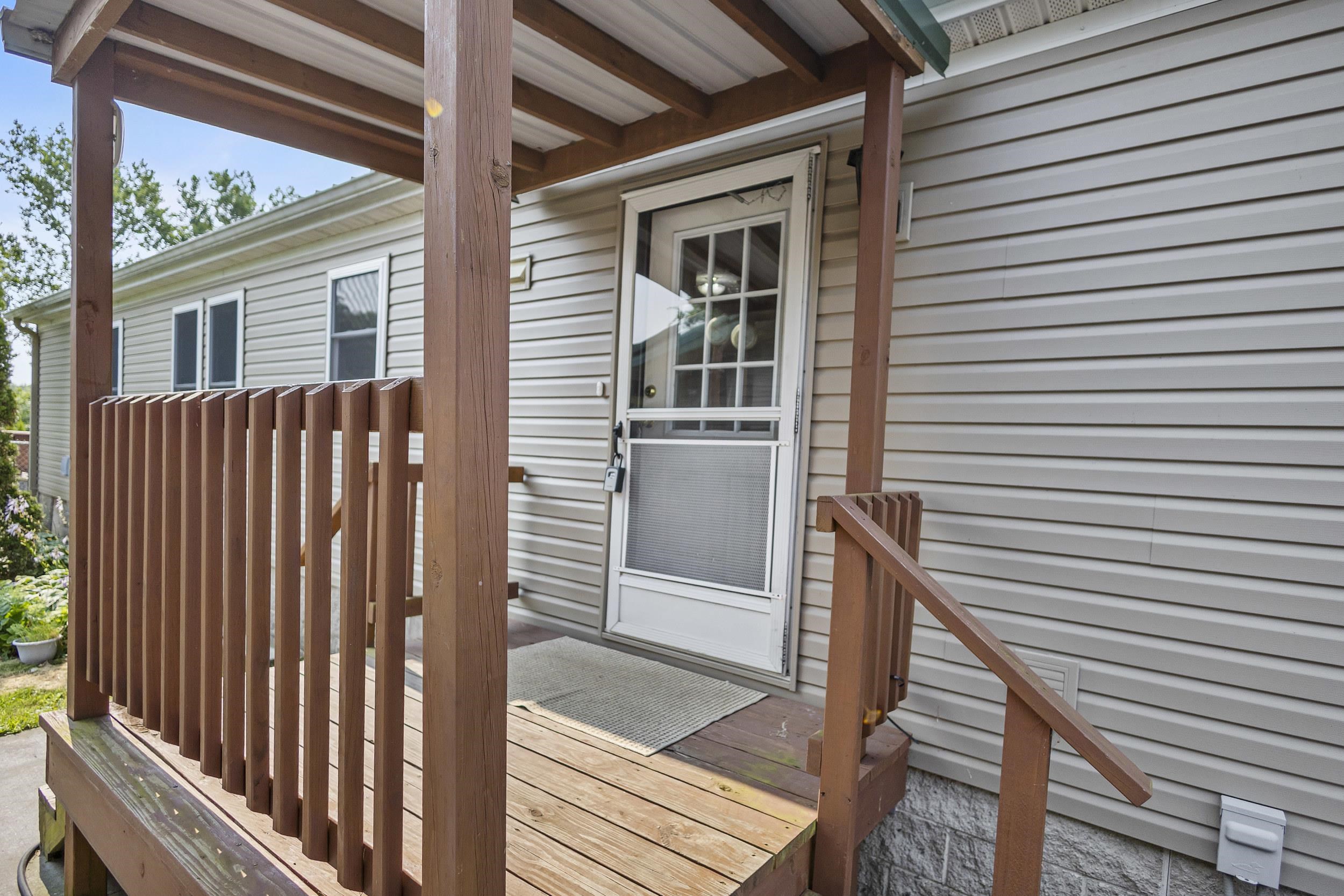 2999 Maple Grove School Rd, Oconto, WI 54153