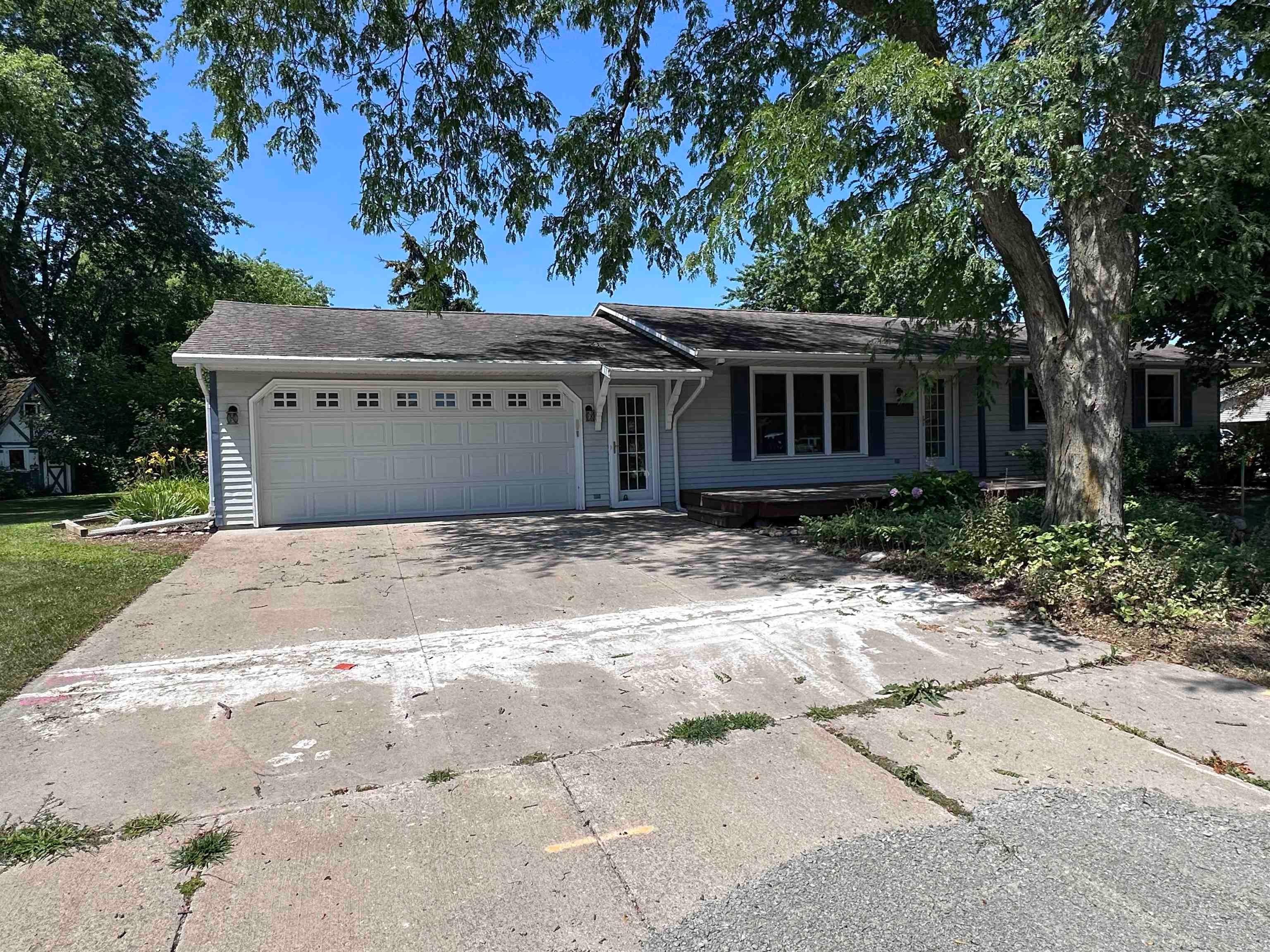 220 Short St, Wrightstown, WI 54180