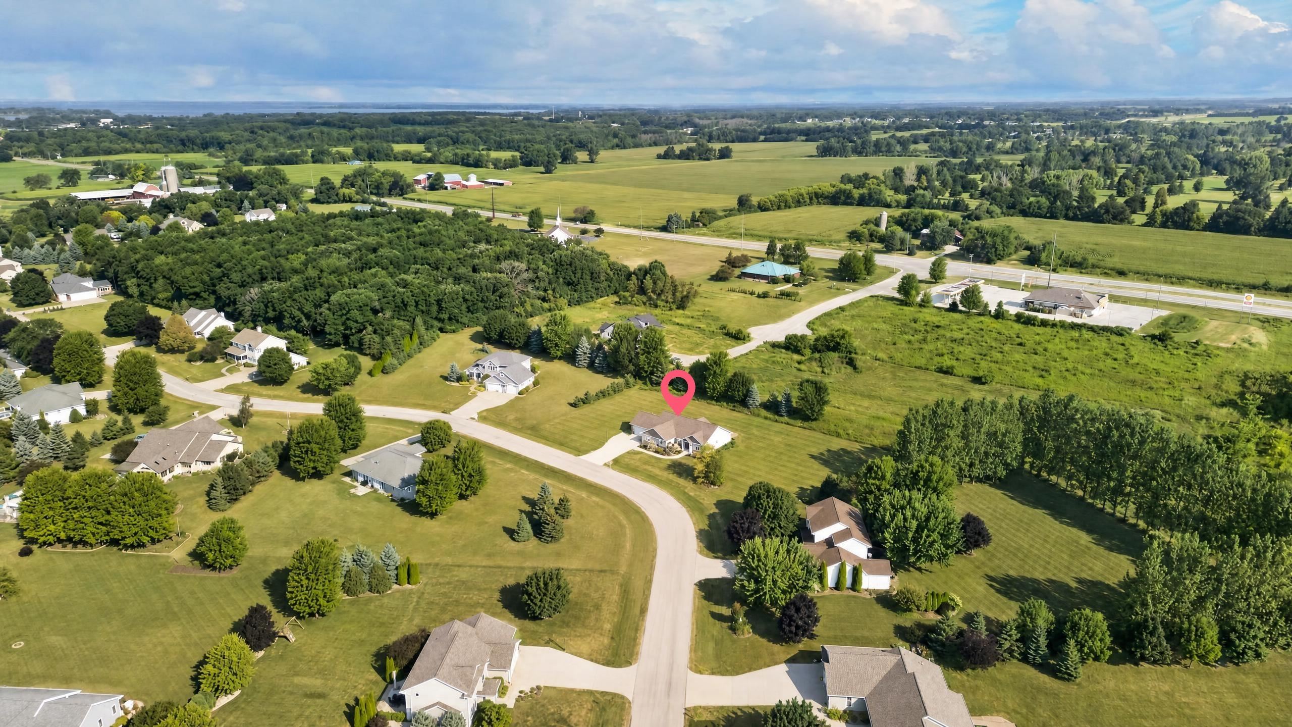 5148 High Point Dr, Winneconne, WI 54986