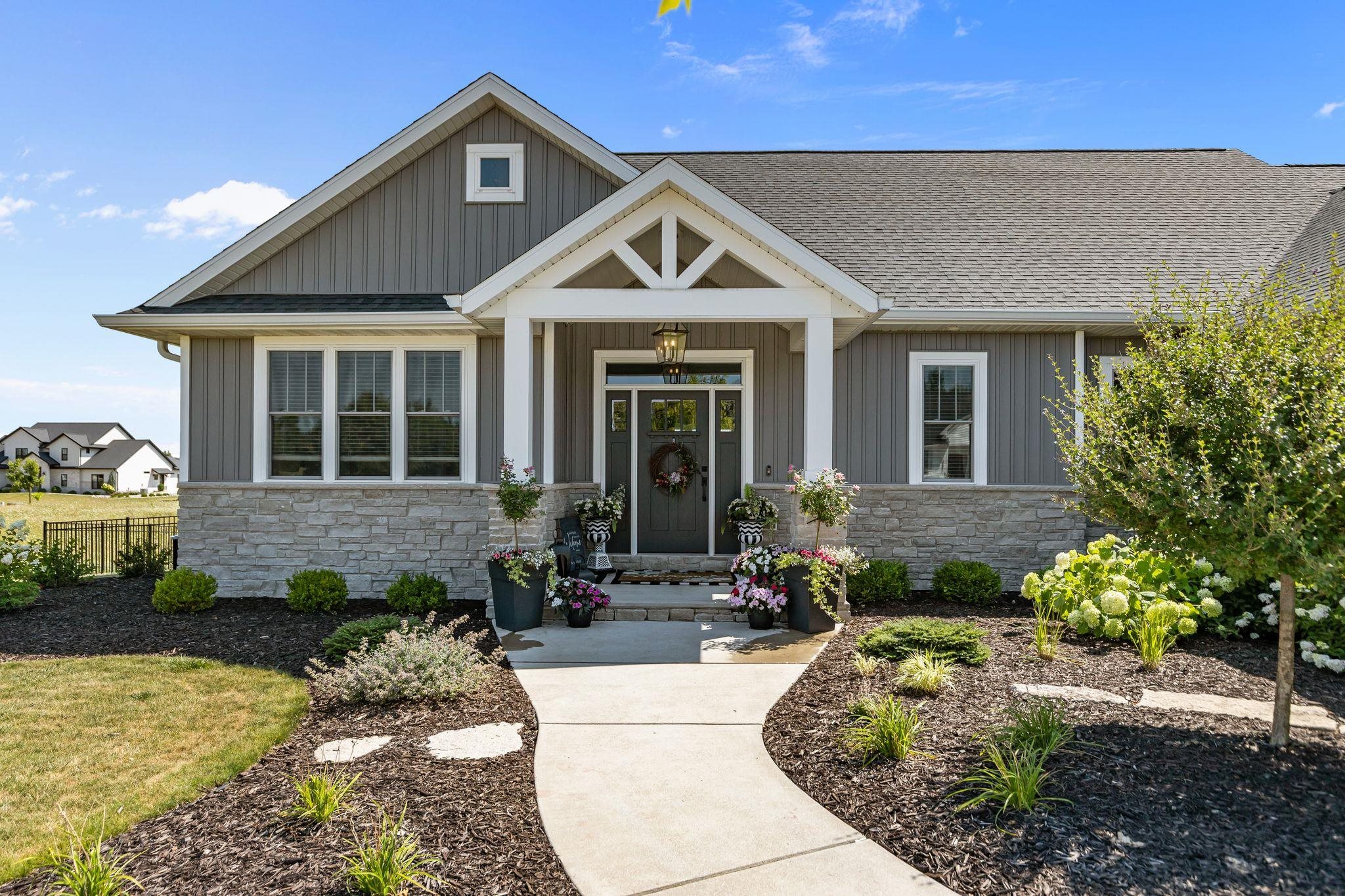 3001 W Old Oak Dr, Appleton, WI 54913