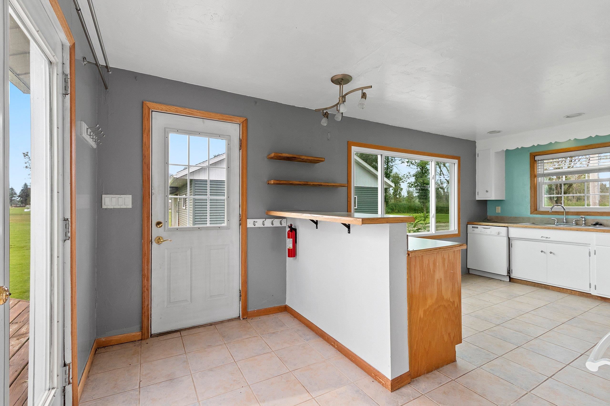 6988 County Rd Y Rd, Oconto, WI 54153-9362
