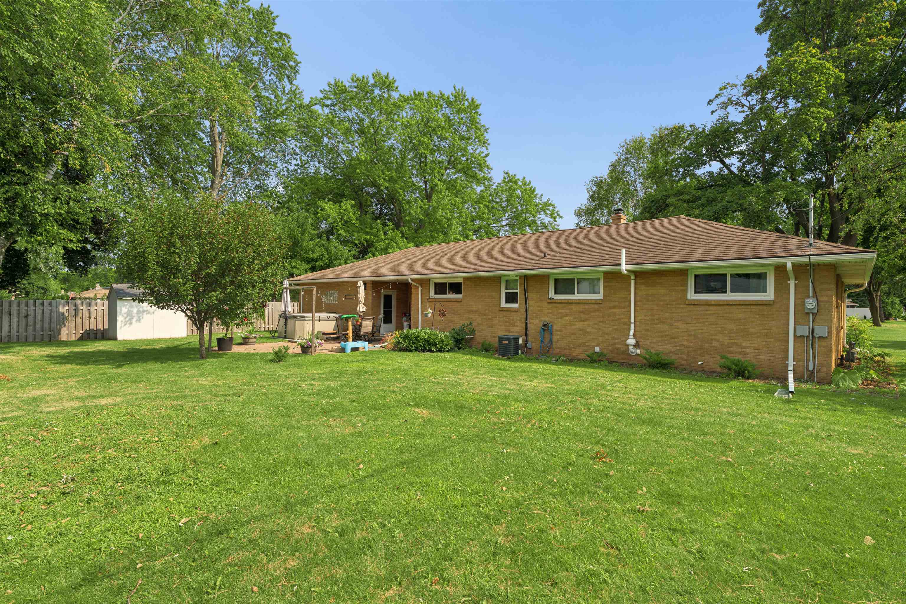 620 W Sunset Ave, Appleton, WI 54911