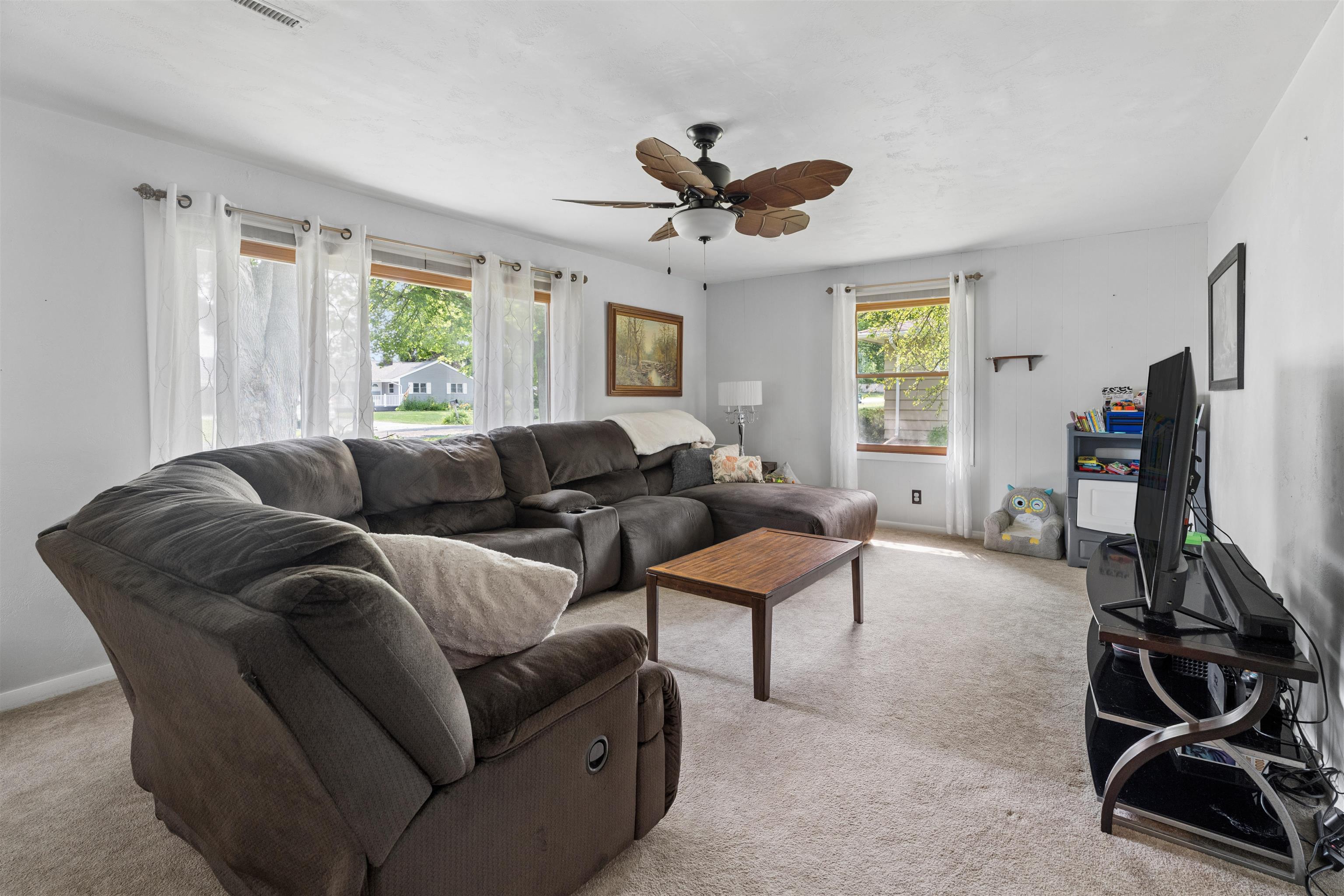 620 W Sunset Ave, Appleton, WI 54911