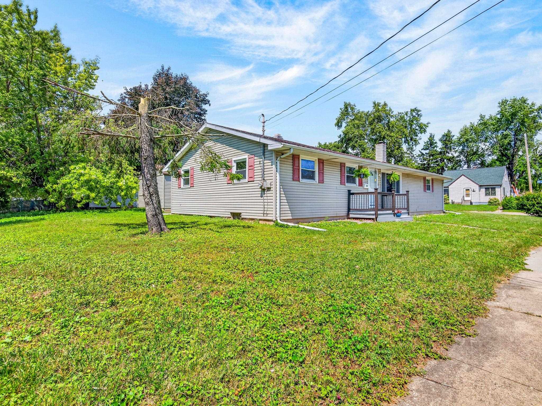808 Grove St, Menasha, WI 54952