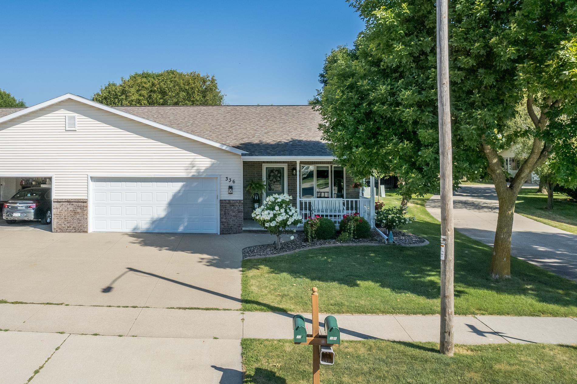 336 Parkside Ct, Kimberly, WI 54136