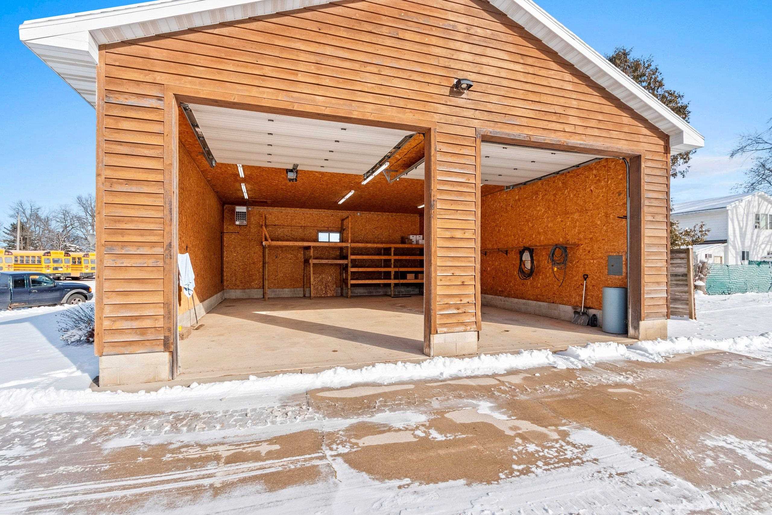 537 Caldwell Ave, Oconto Falls, WI 54141