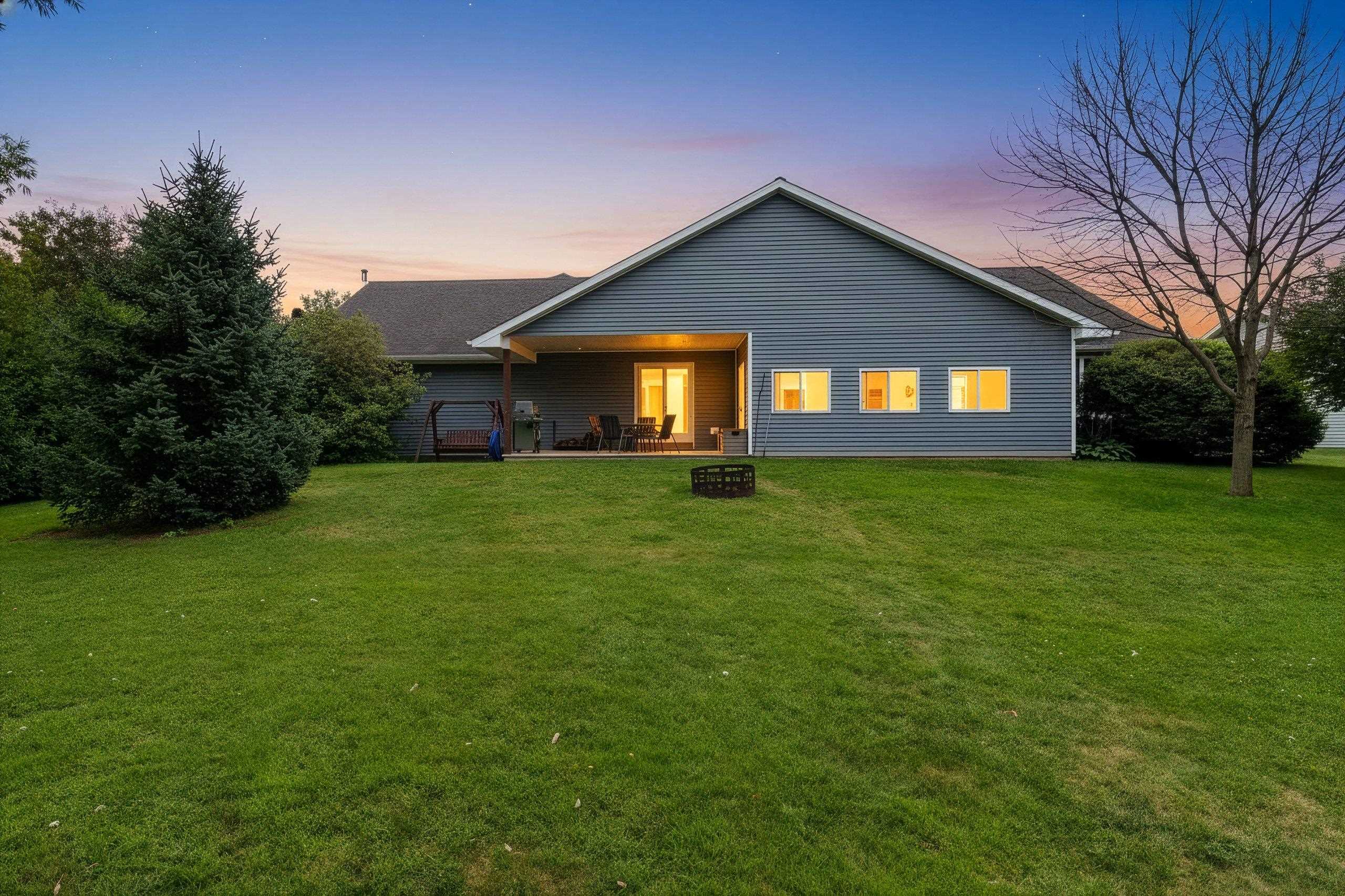 1901 Sherry Ln, Kaukauna, WI 54130