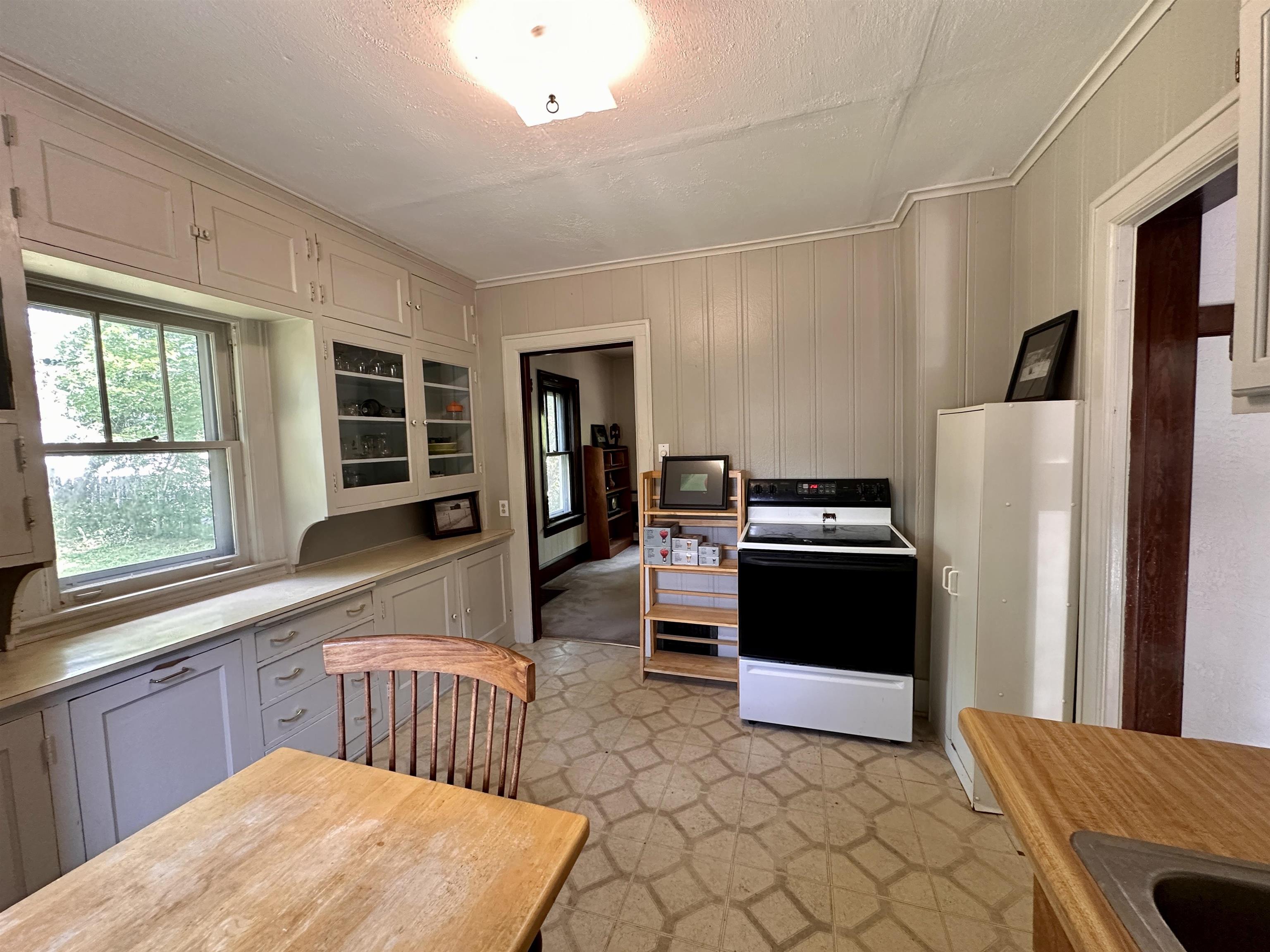 516 E Maple St, Appleton, WI 54915