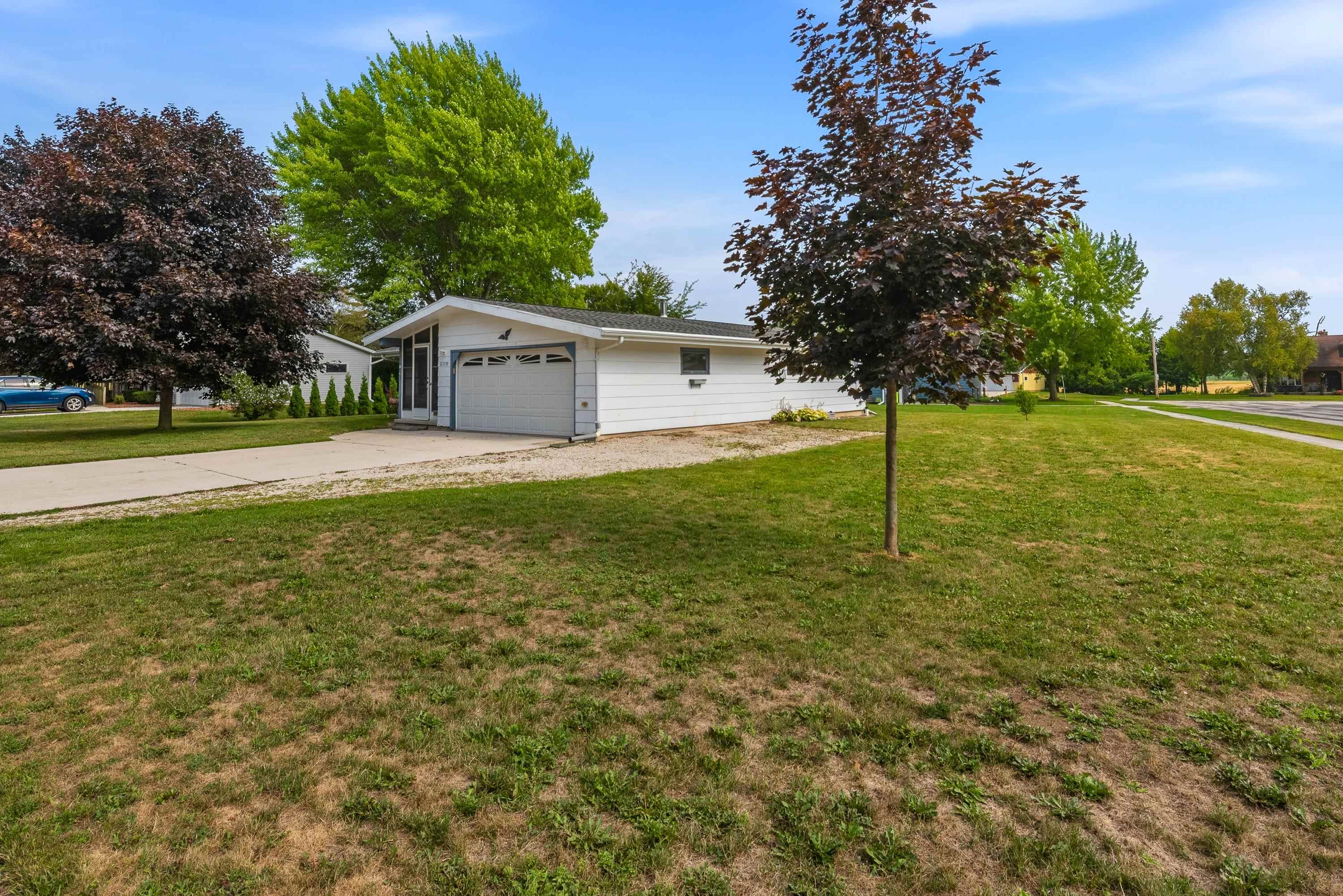 2309 Mary Ave, New Holstein, WI 53061-1242