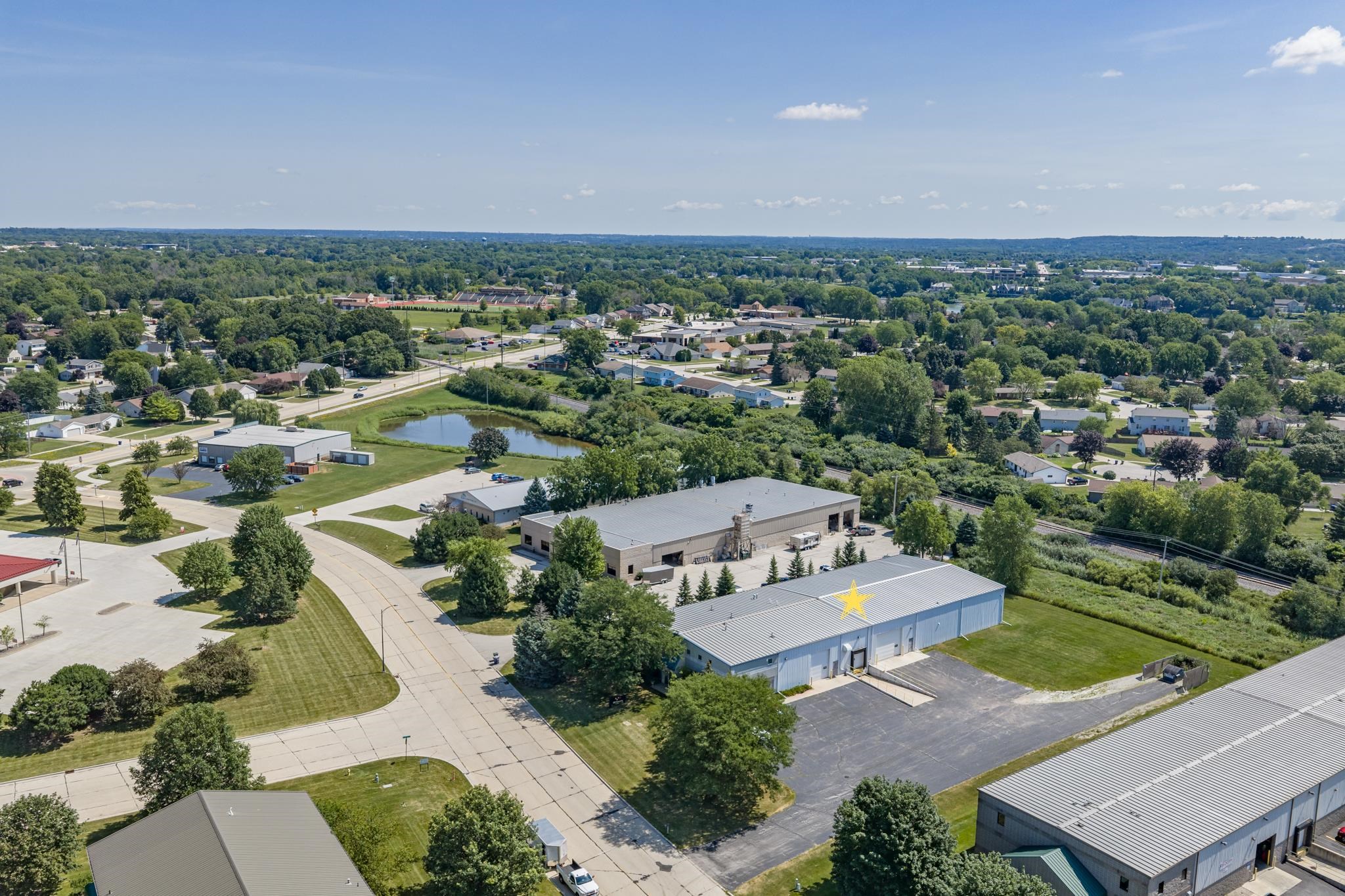 1725 Suburban Dr, De Pere, WI 54115