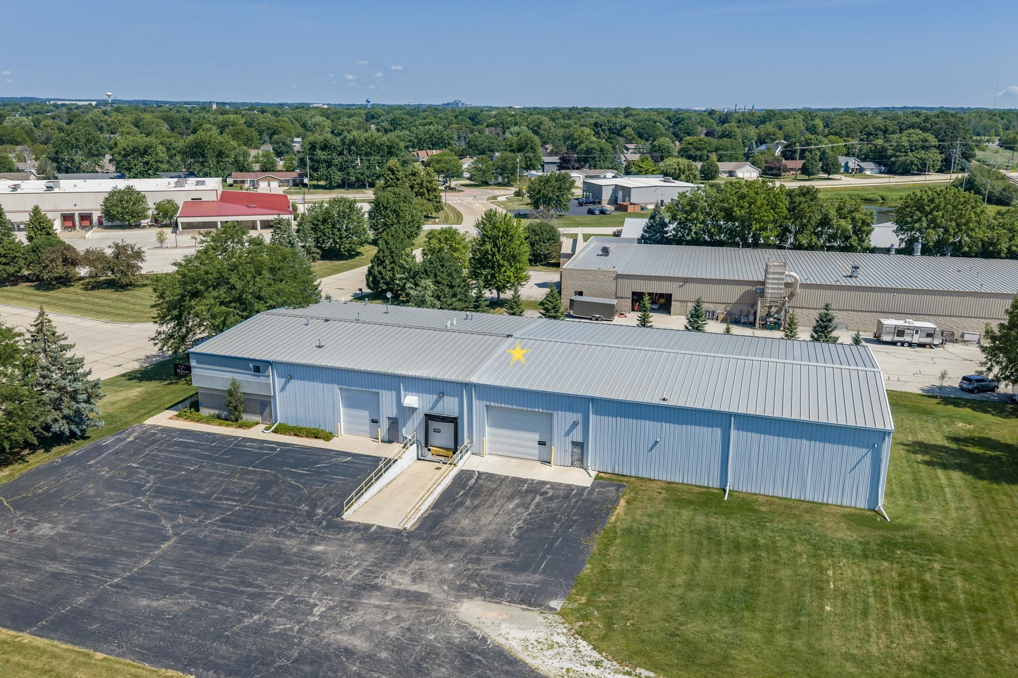 1725 Suburban Dr, De Pere, WI 54115