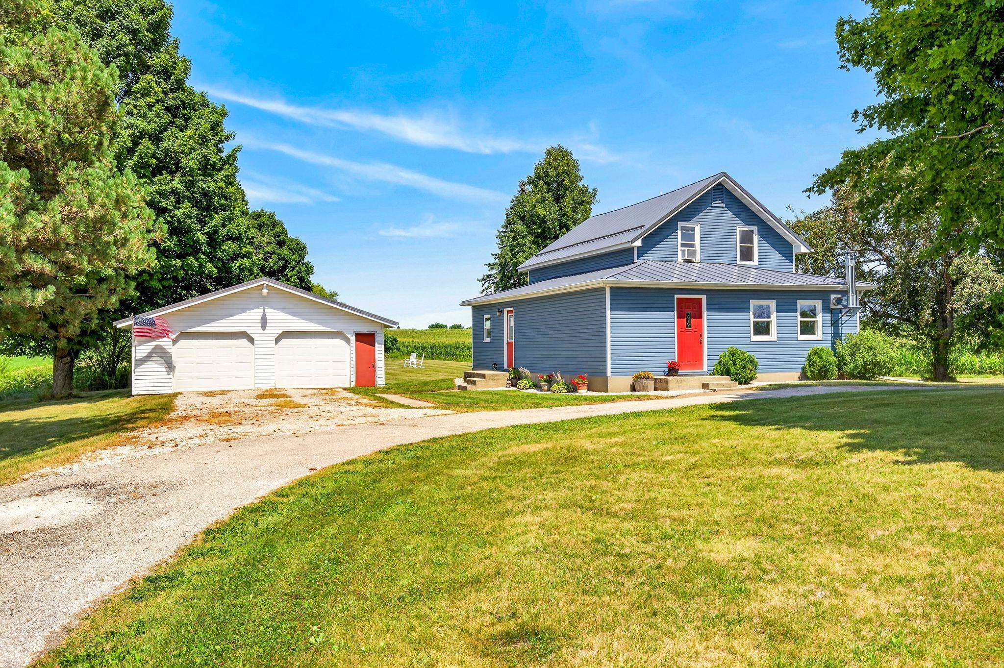 3163 Man Cal Rd, Reedsville, WI 54230-9605