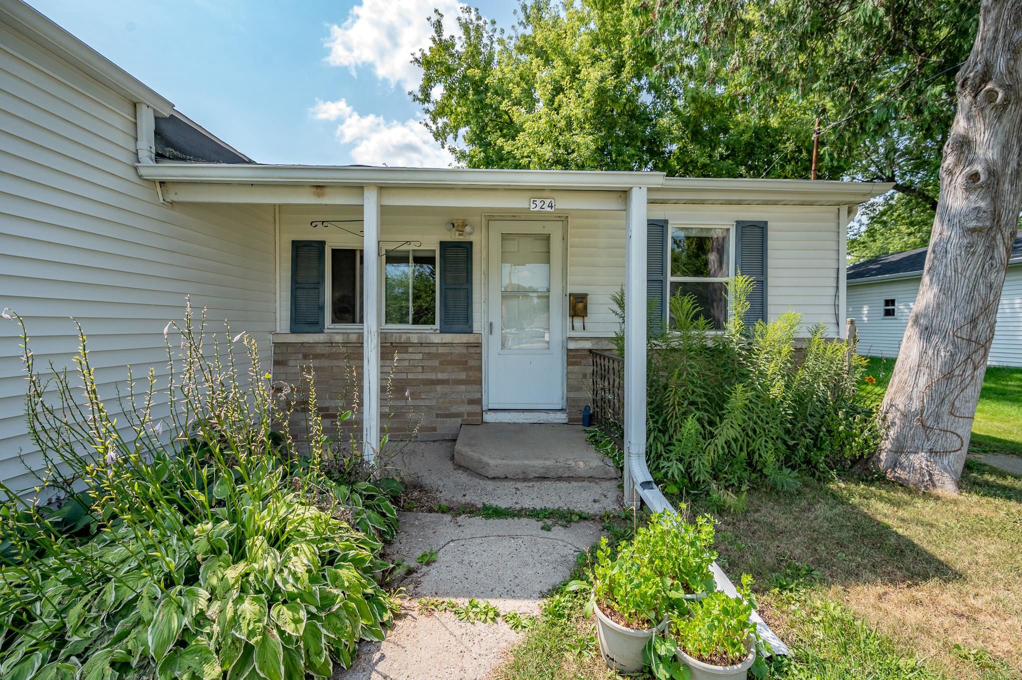 524 S 6th St, De Pere, WI 54115