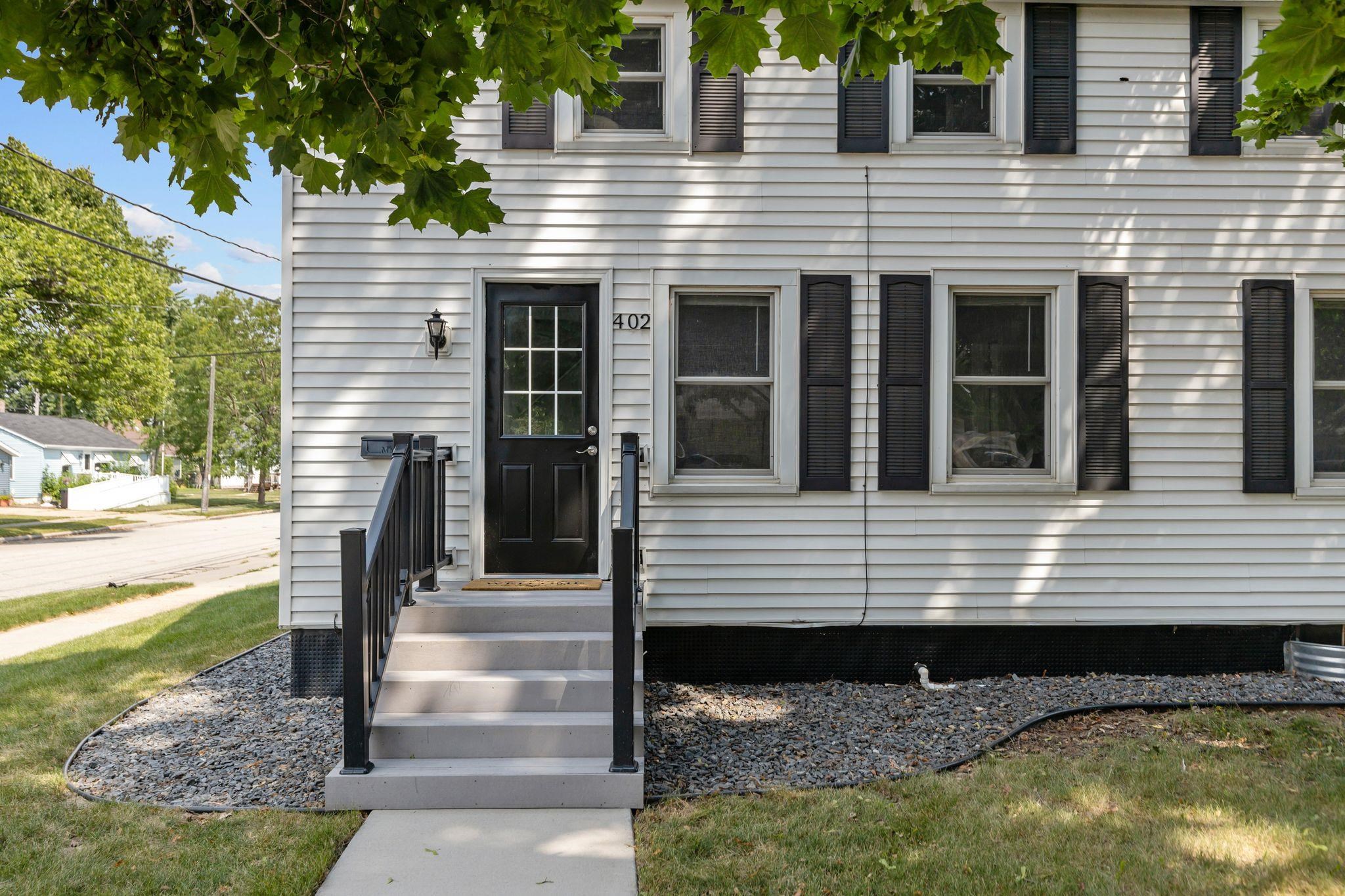 402 E Harding Dr, Appleton, WI 54915