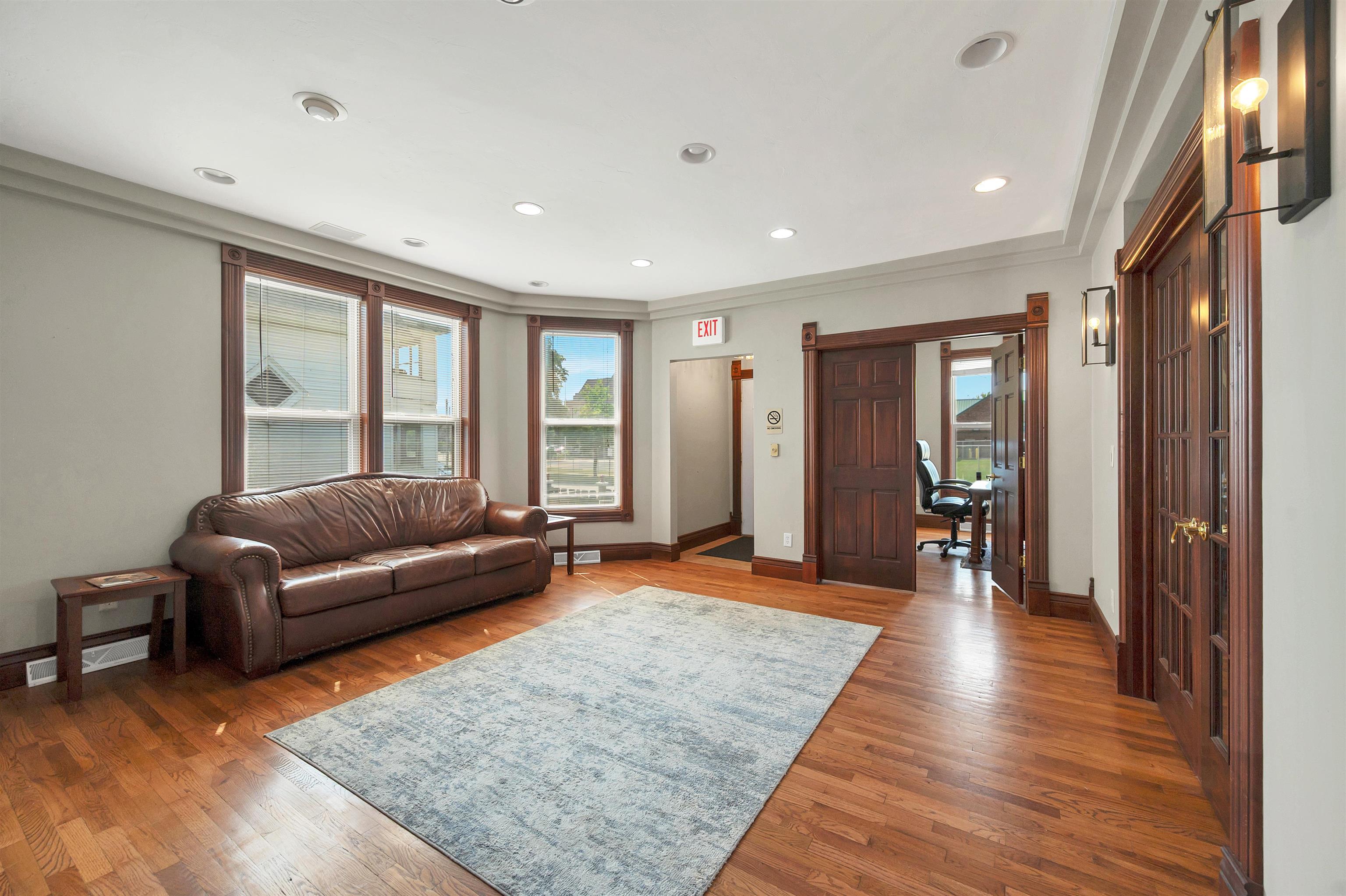 125 S Quincy St, Green Bay, WI 54301