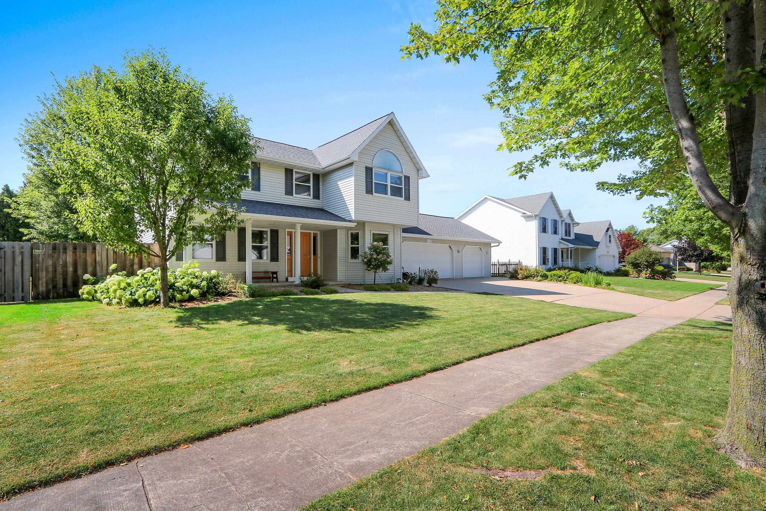 839 Mandalay Ter, De Pere, WI 54115