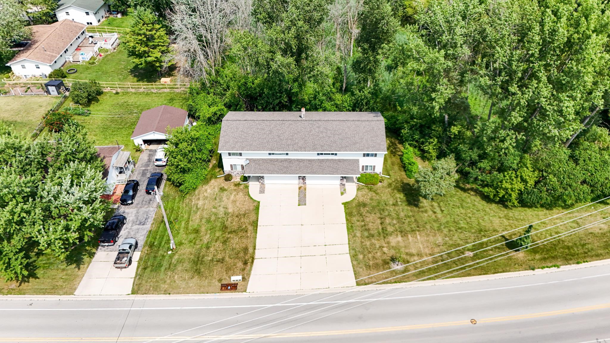 2380 Riverview Dr, Green Bay, WI 54313-6707