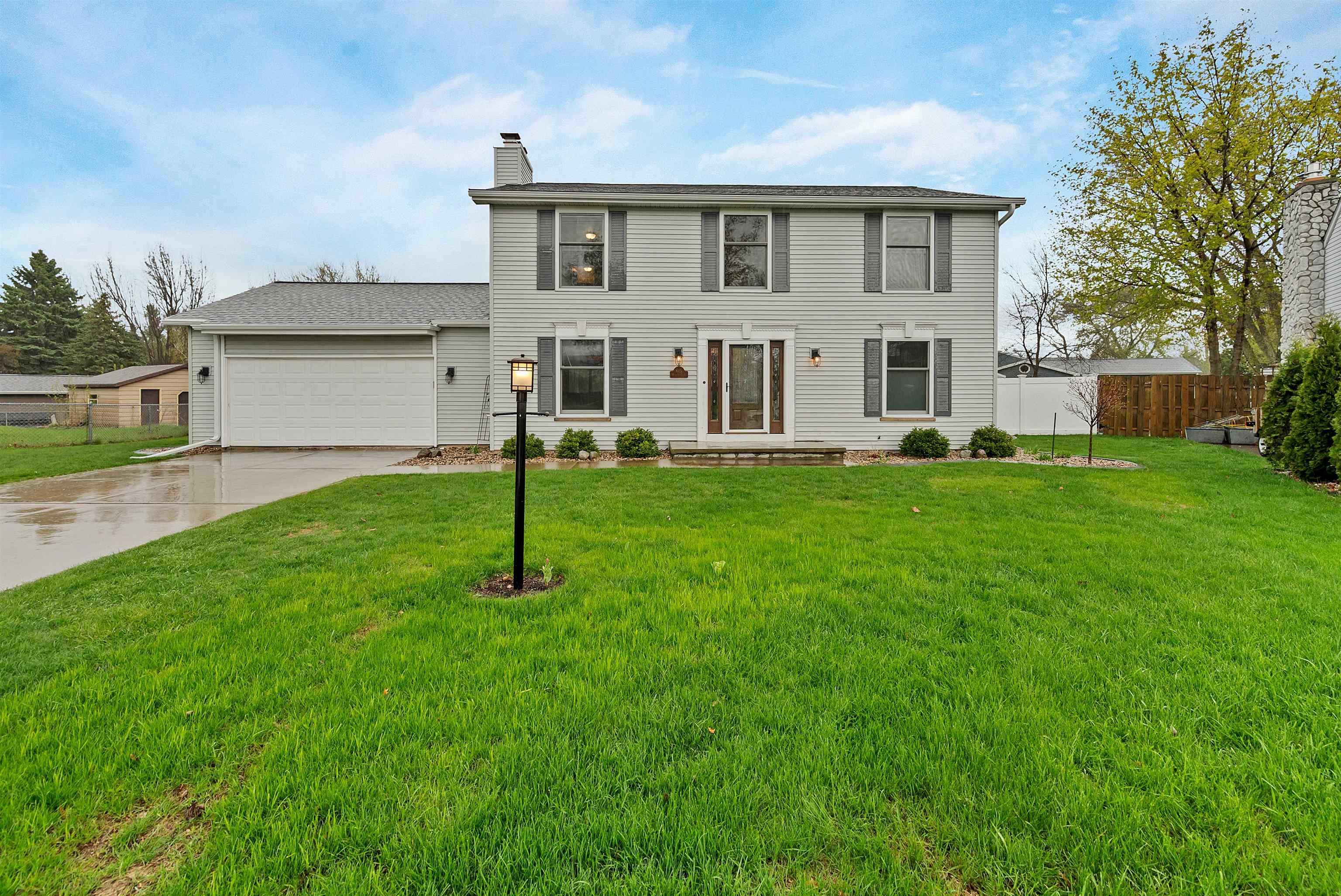 615 Mallard Ct, De Pere, WI 54115