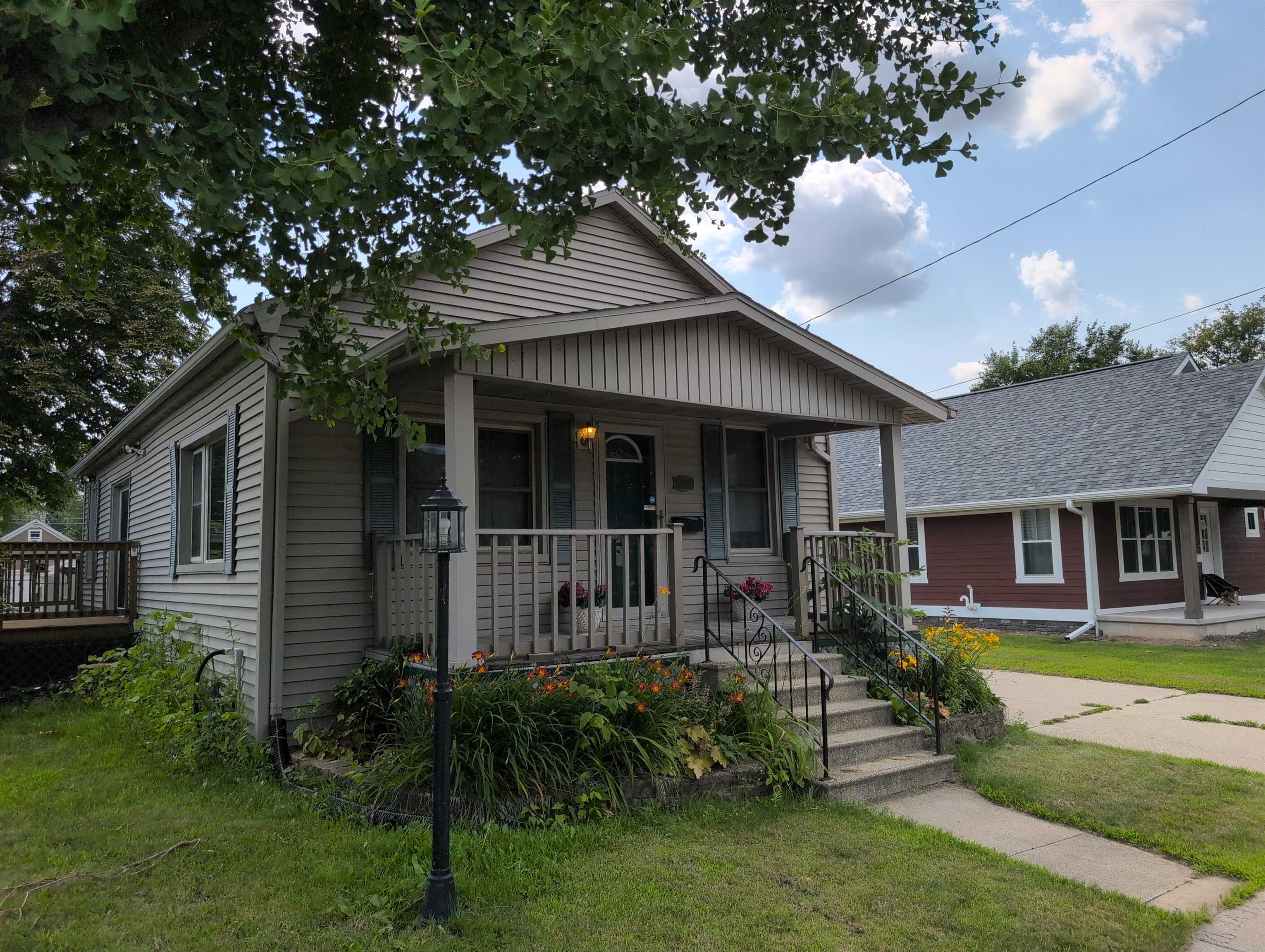 1172 Day St, Green Bay, WI 54302