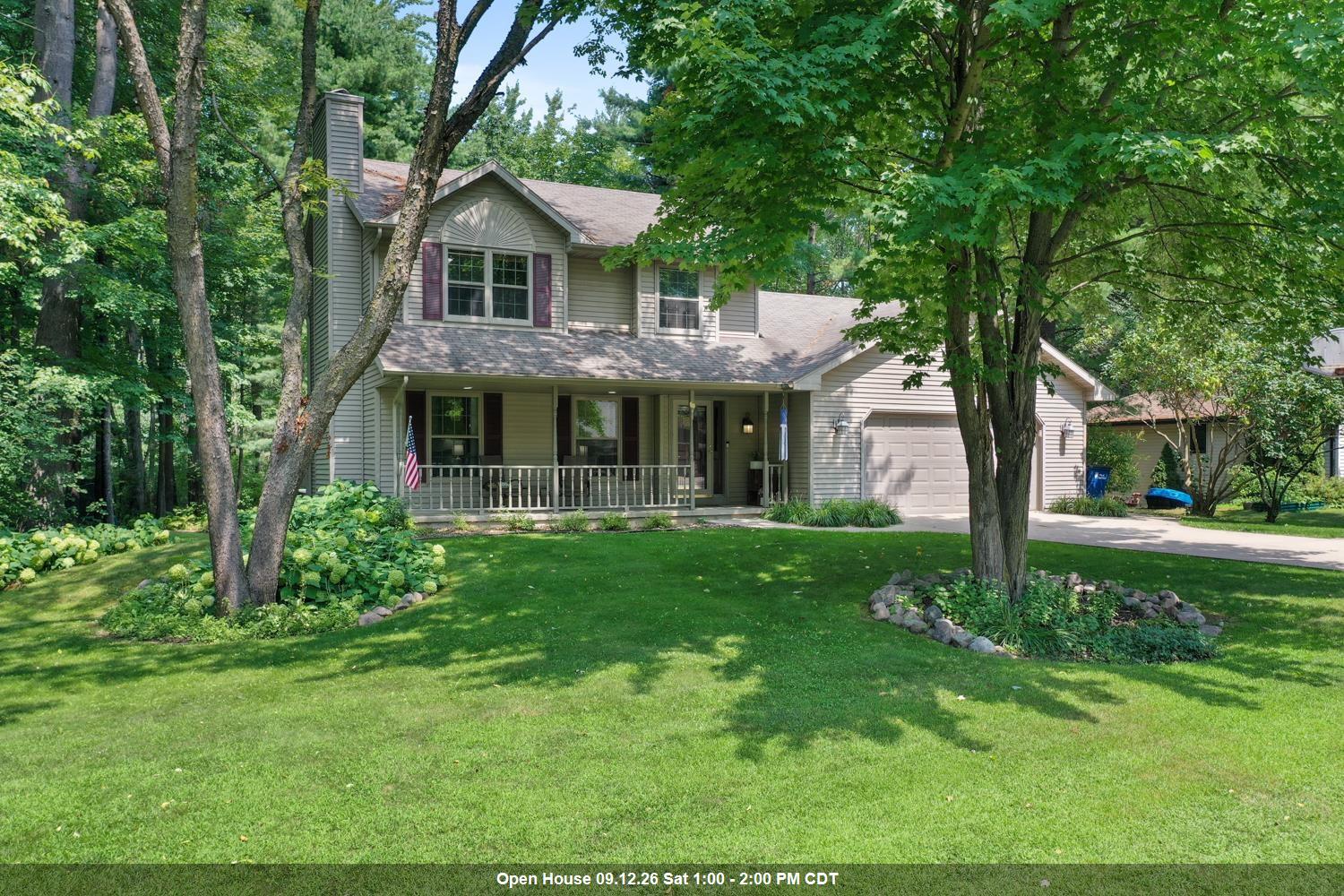 1744 Ives Ln, Suamico, WI 54173-7700