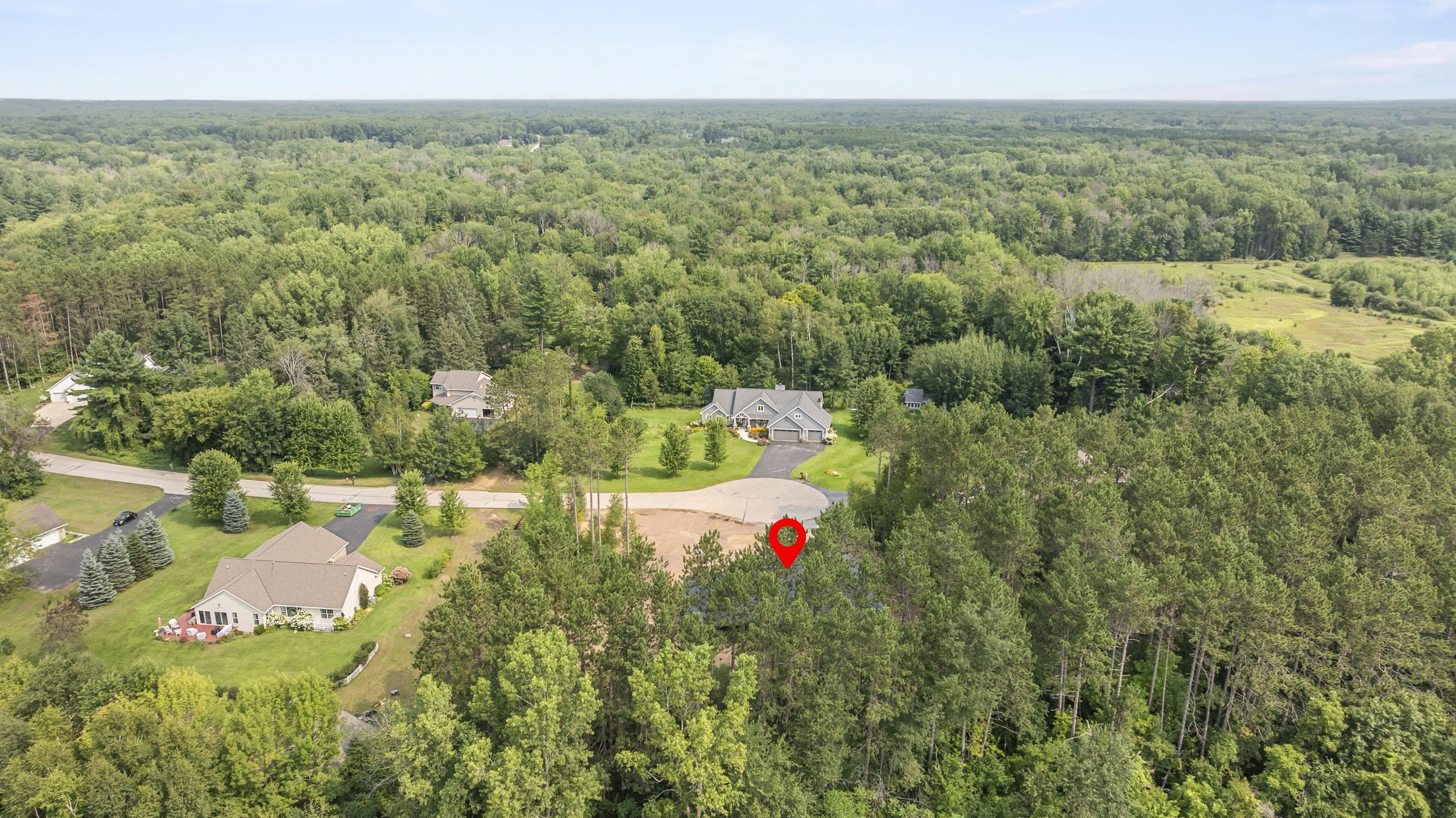 3141 High Country Ct, Suamico, WI 54313