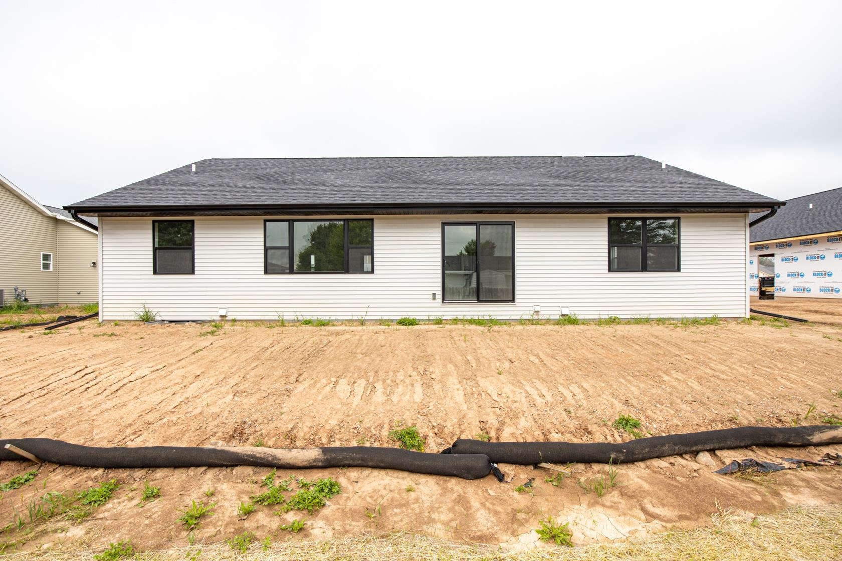 N3946 Deere Dr, Freedom, WI 54913