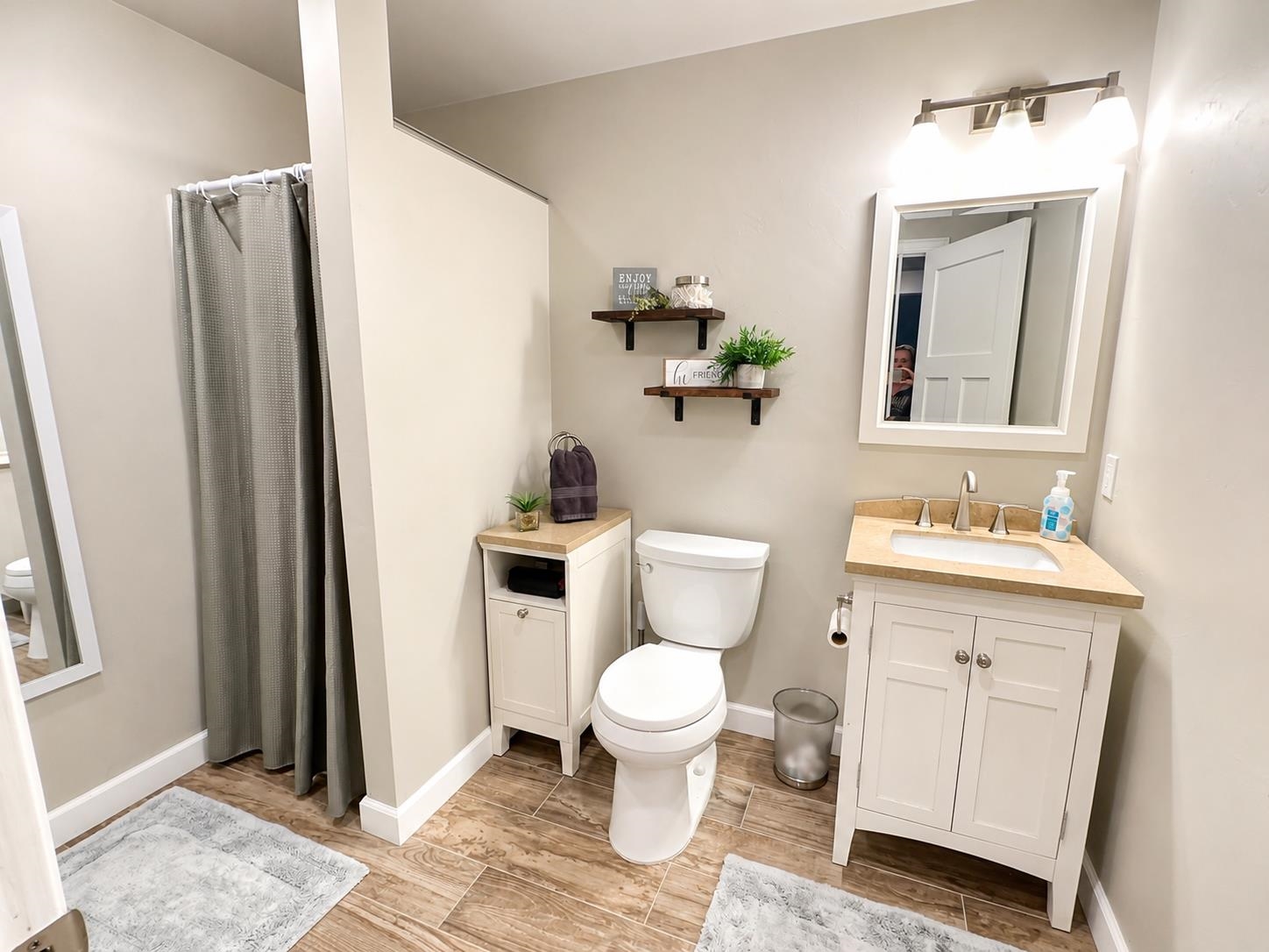 2066 Dollar Rd, De Pere, WI 54115