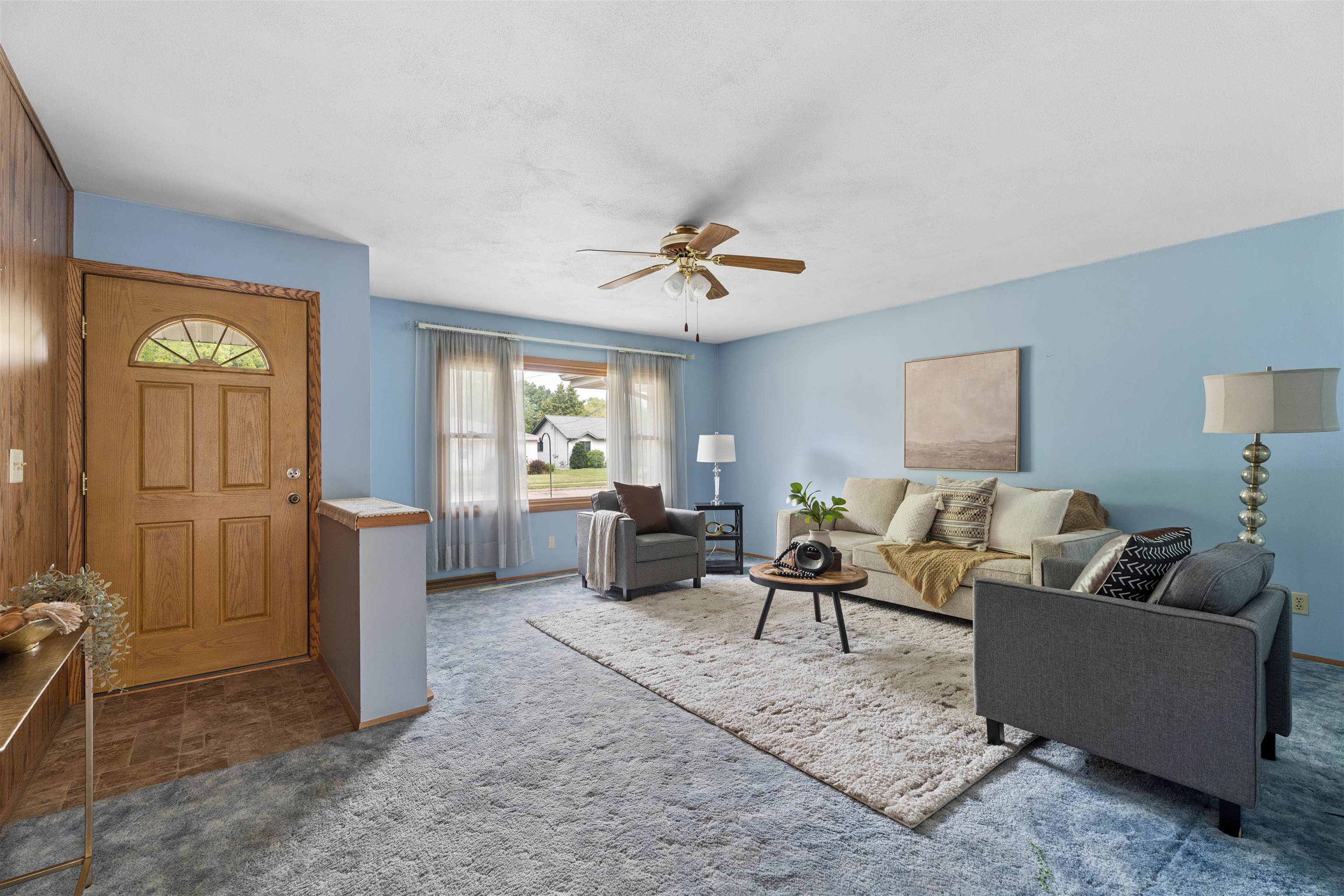 1045 Grove St, Menasha, WI 54952