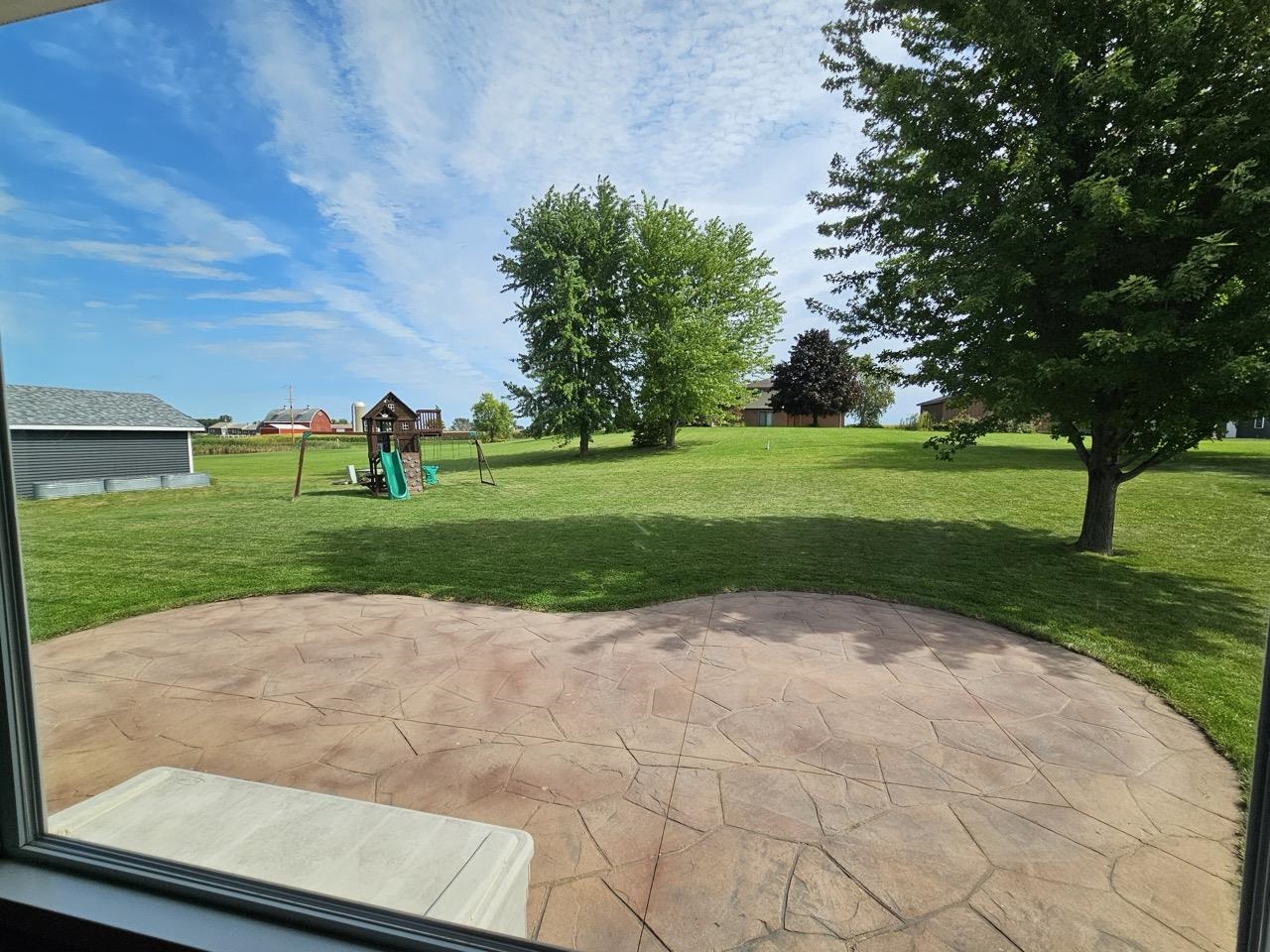 W6127 Sherwood Point Dr, Greenville, WI 54942