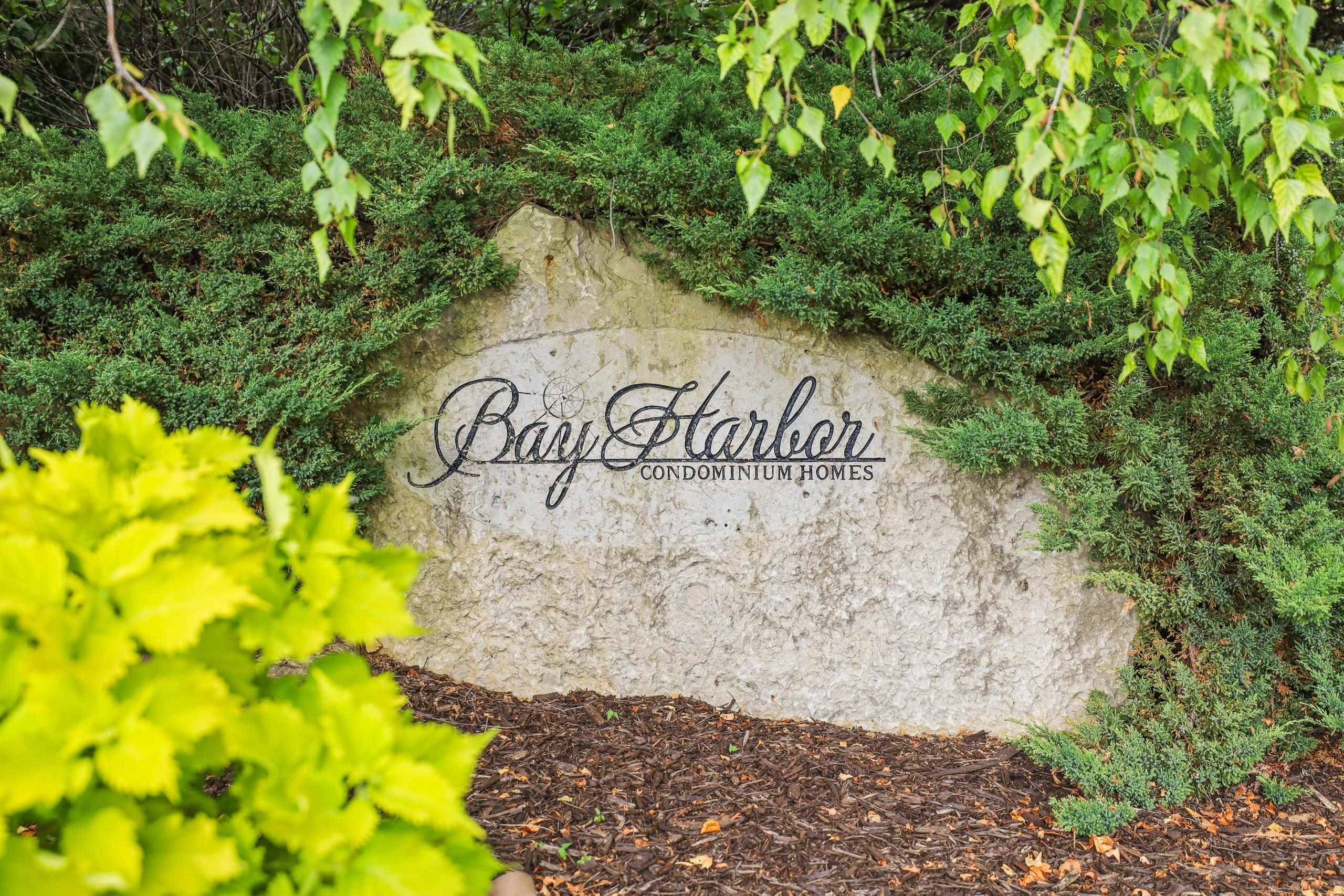 2617 Bay Harbor Cir #2, Green Bay, WI 54304
