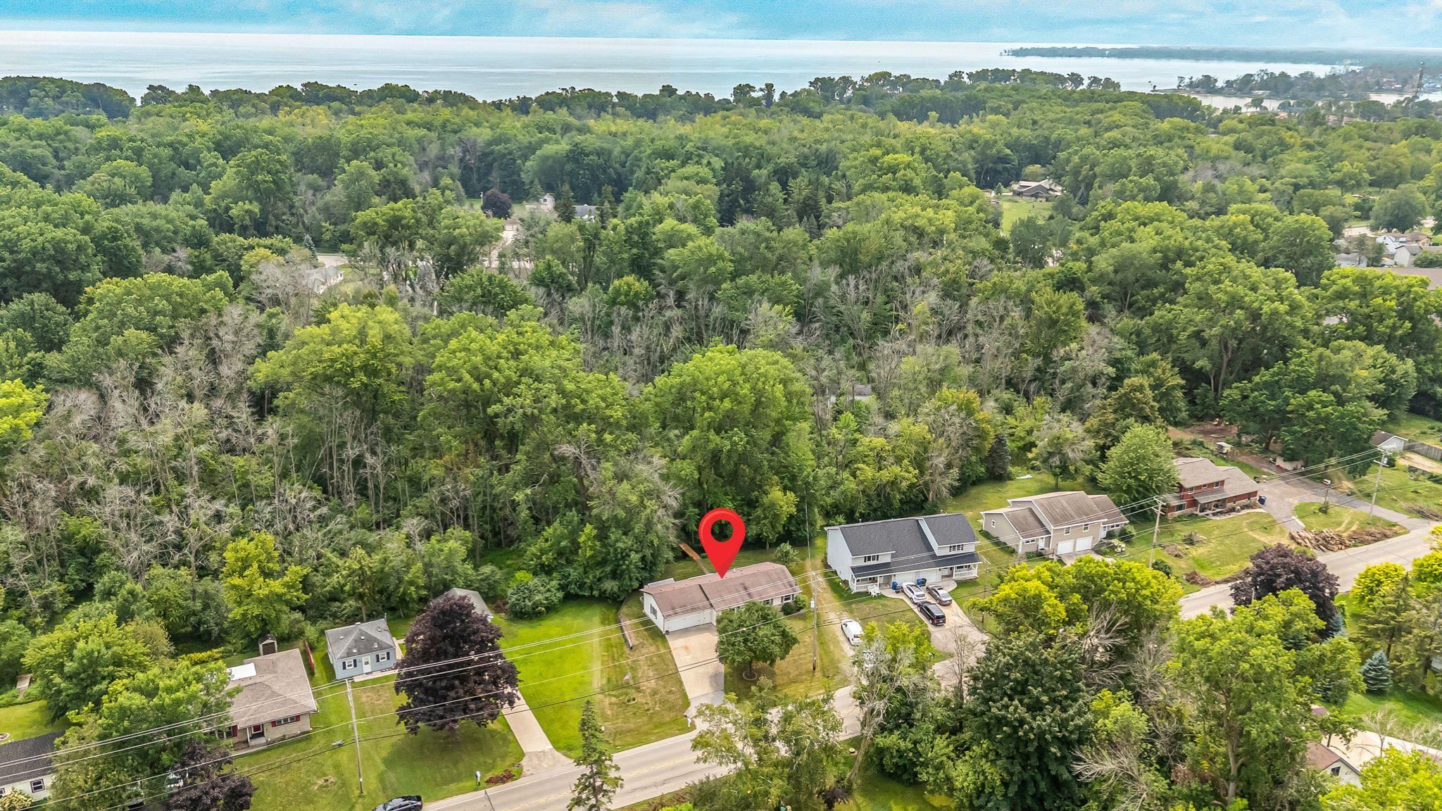 1205 Manitowoc Rd, Menasha, WI 54952