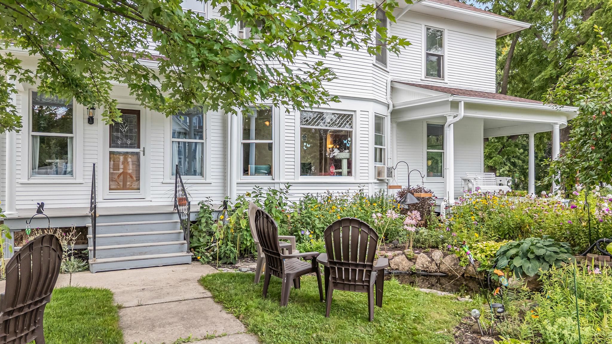 204 N 3rd St, Winneconne, WI 54986