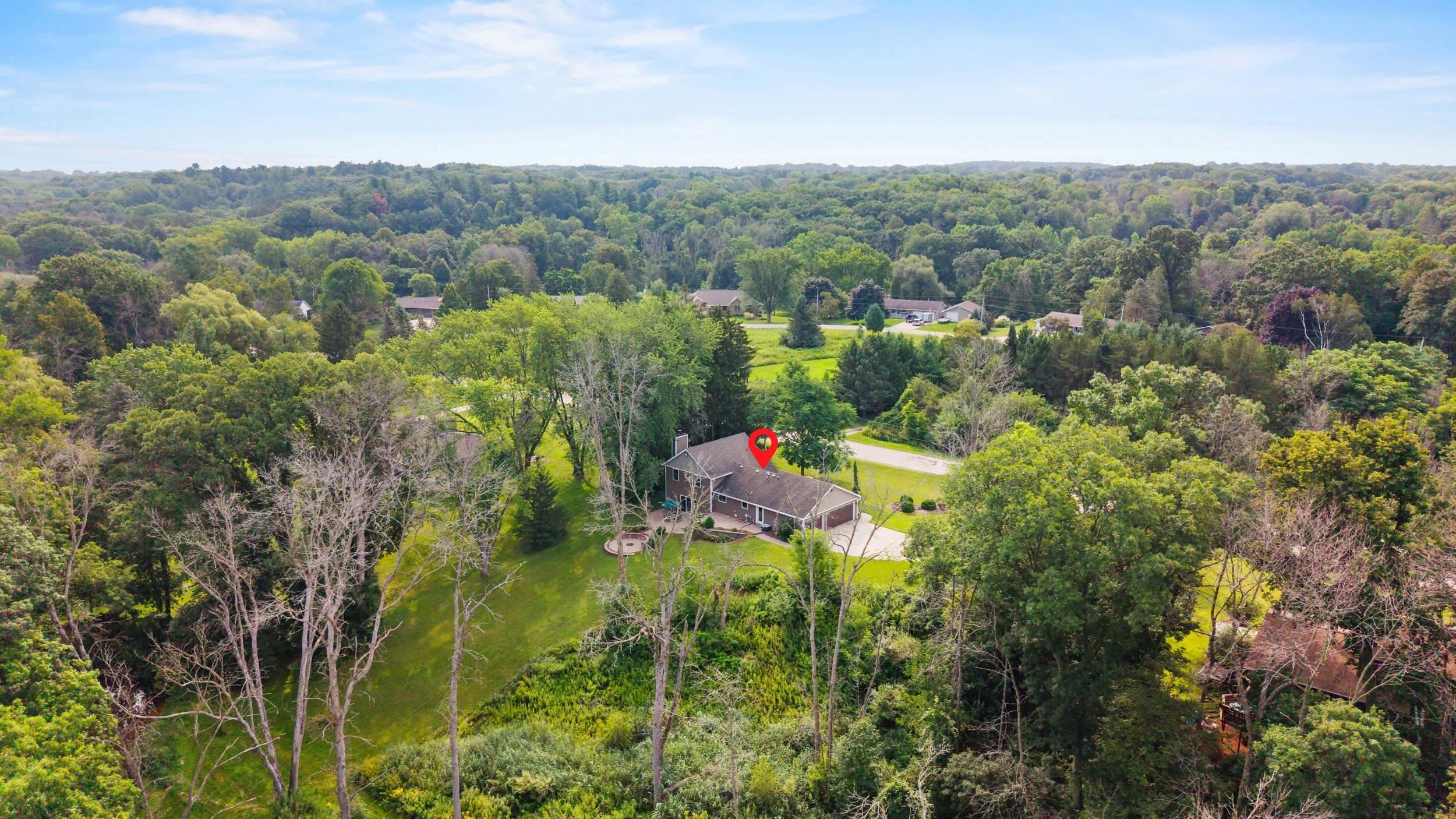 1218 Plateau Heights Rd, Green Bay, WI 54313