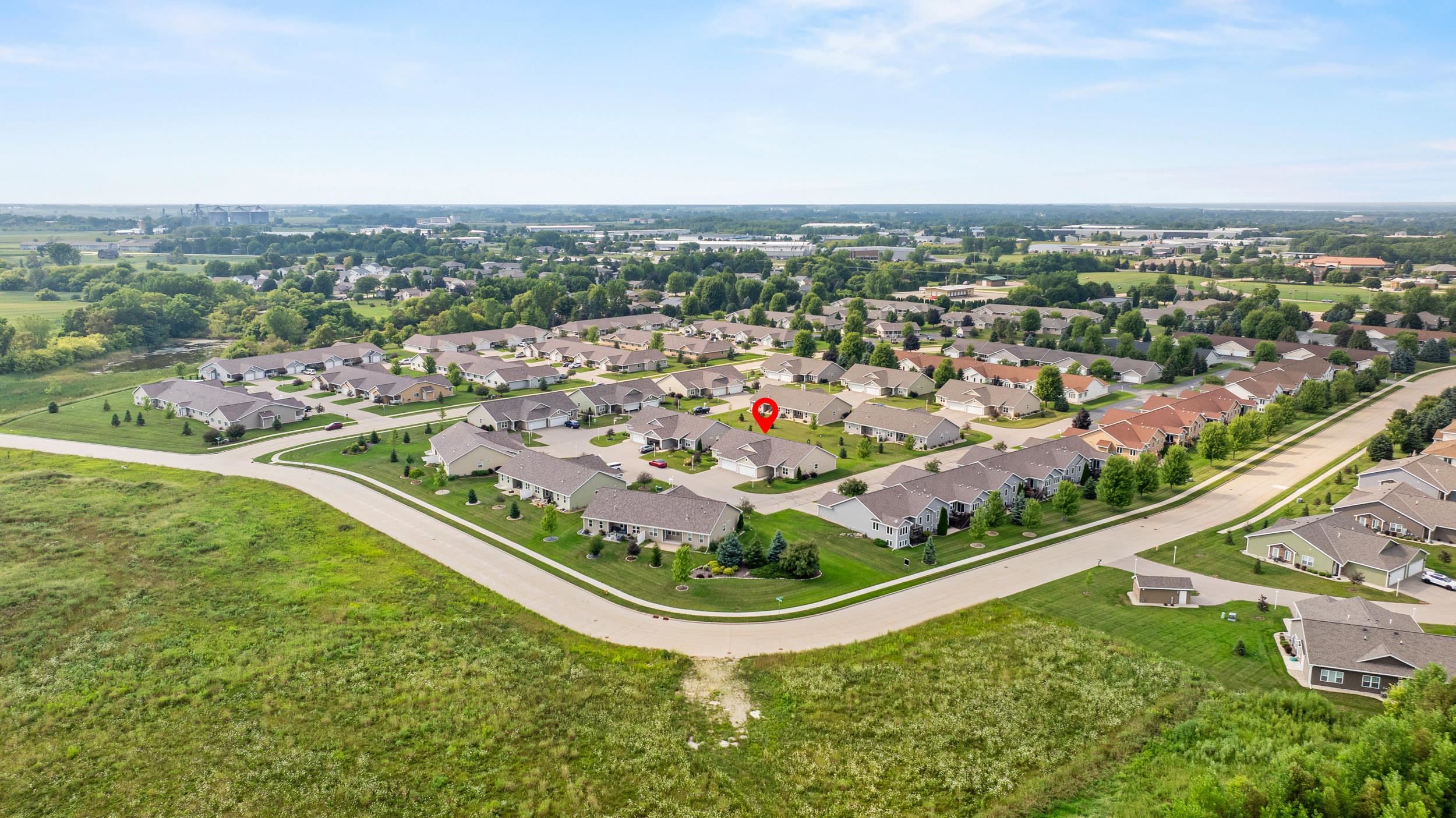 3292 Elk Ridge Dr, Oshkosh, WI 54904