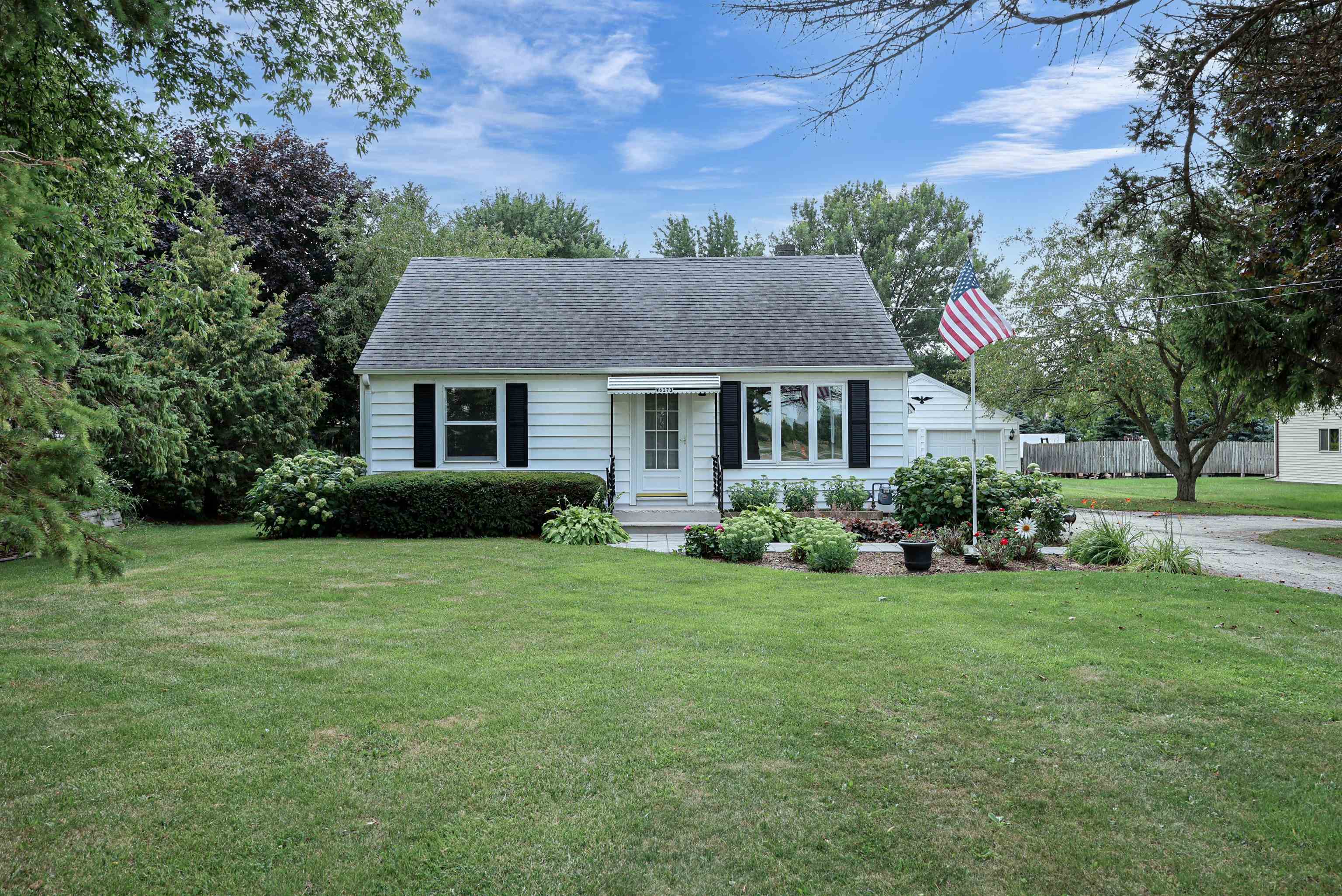 W6273 Old Highway Rd, Menasha, WI 54952