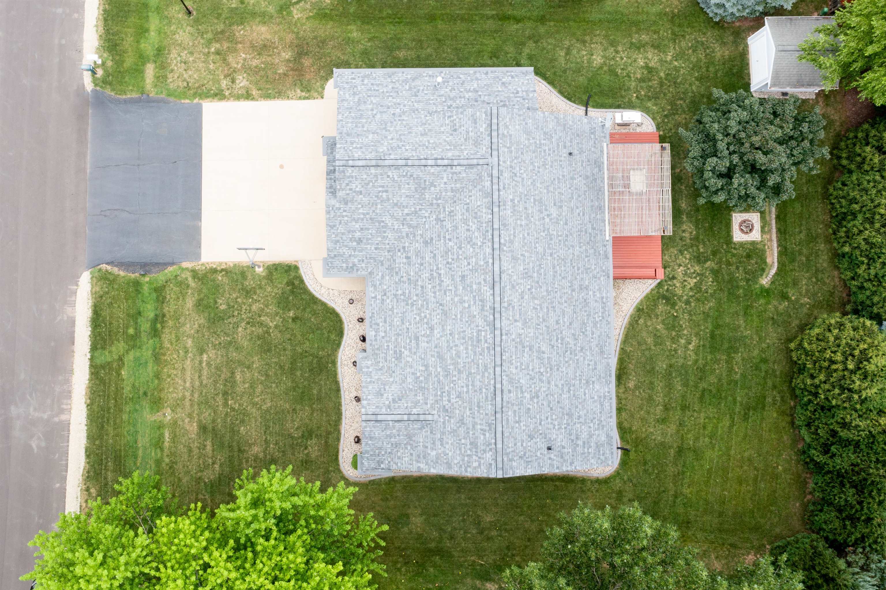 W2416 Snowberry Dr, Appleton, WI 54915