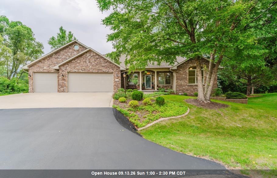 4130 Twilight Ct, Oshkosh, WI 54904